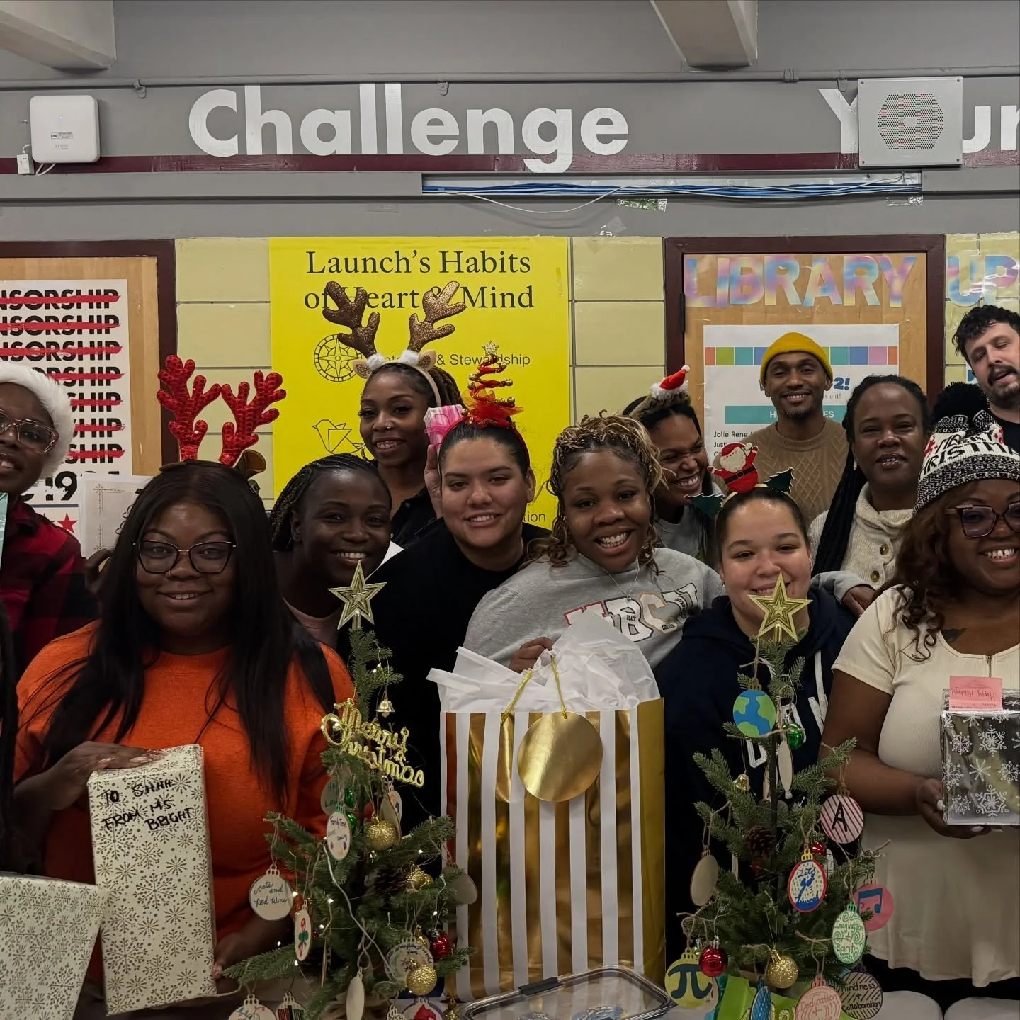 Launch Ubuntu Secret Santa! 🧑&zwj;🎄🎄
Big shout out to Ms Francois for organizing