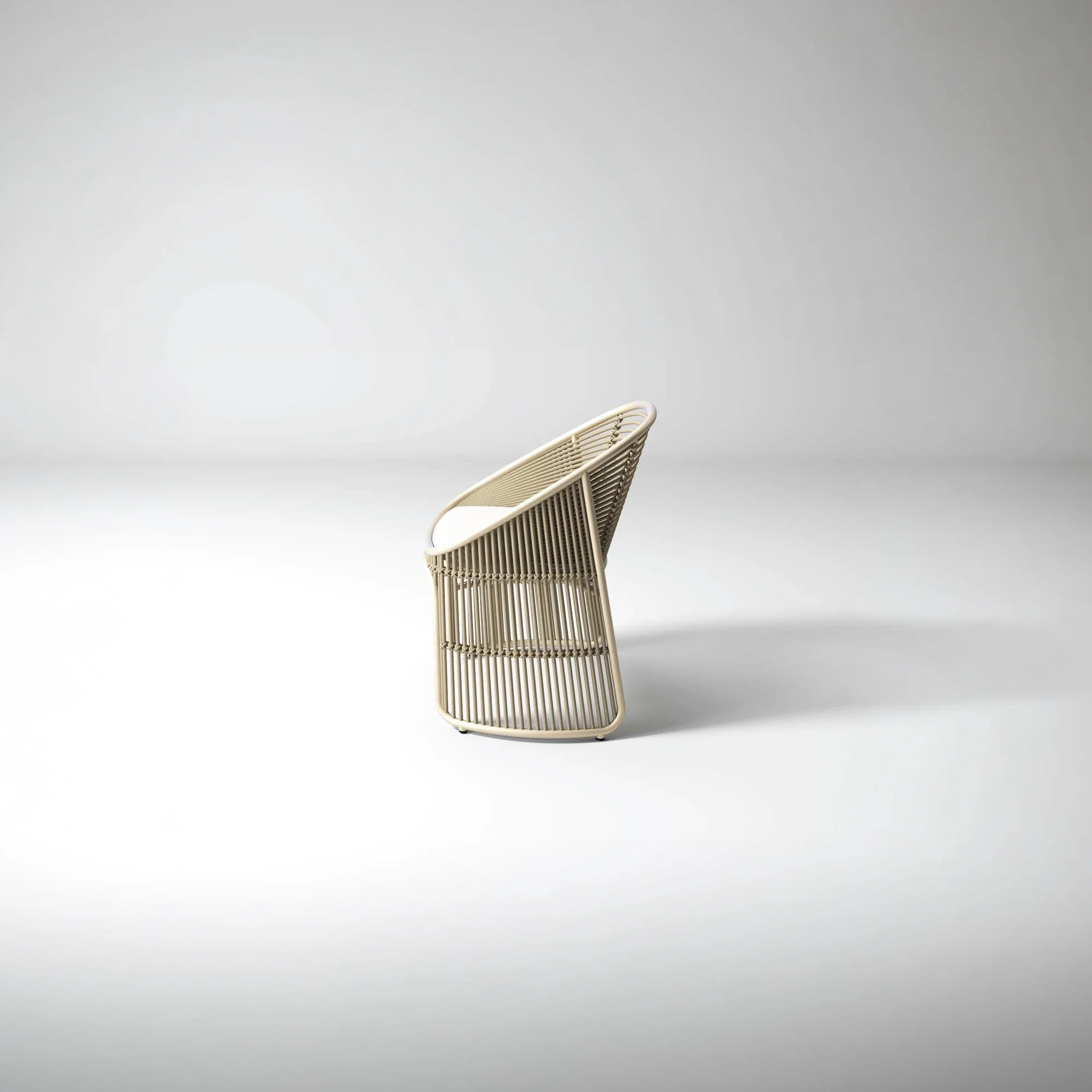 Line lounge chair 3.webp