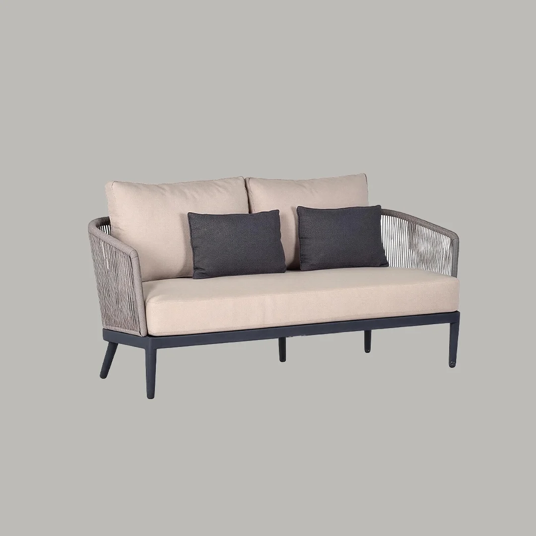 mainz sofa 2.webp