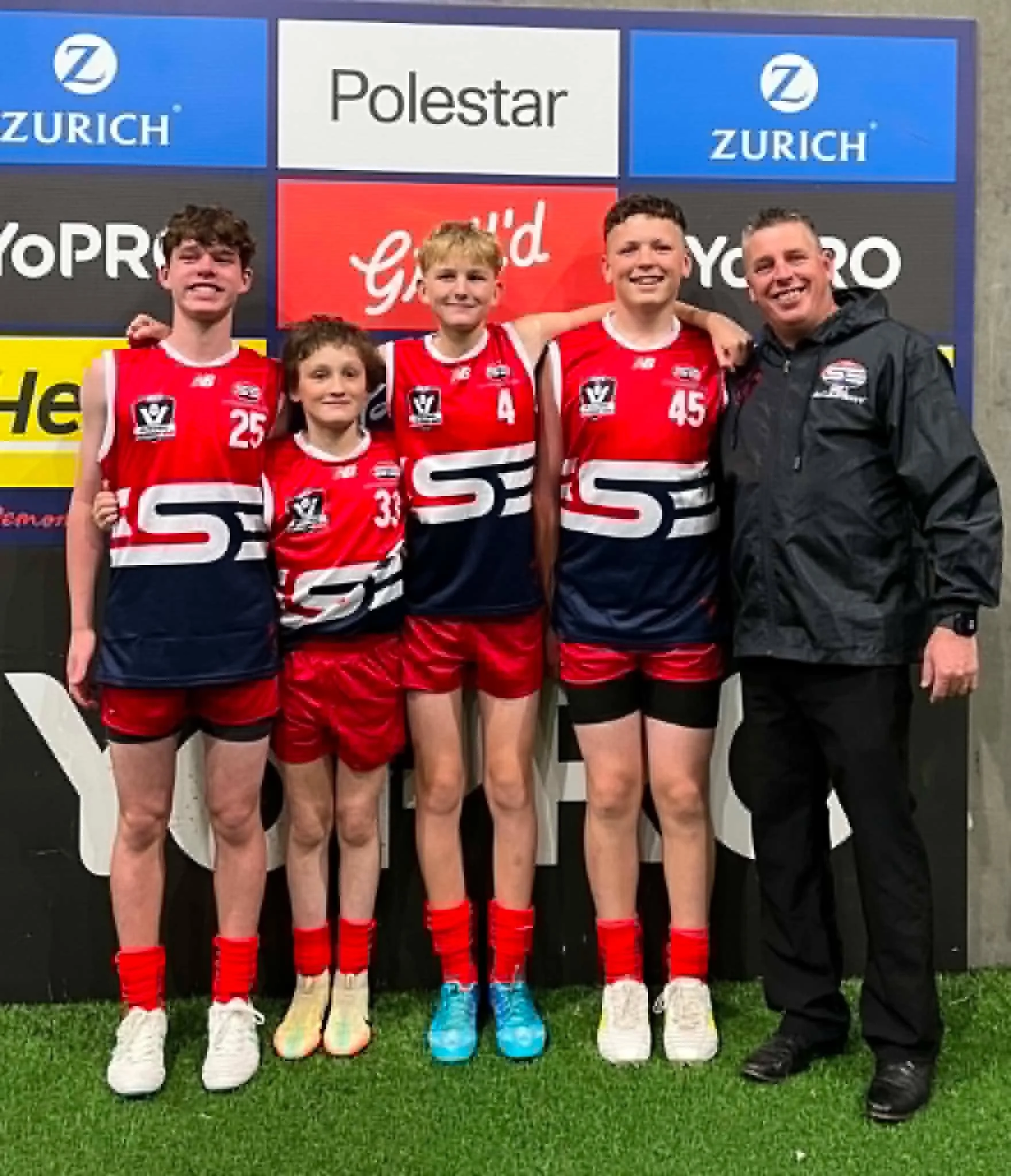 🐯 COUGARS FLYING HIGH IN INTERLEAGUE! 🐯

Huge congratulations to our incredible Clyde Cougars players who have been selected to represent our club in this years Interleague squads! This is a massive achievement, and the entire Cougars family is inc