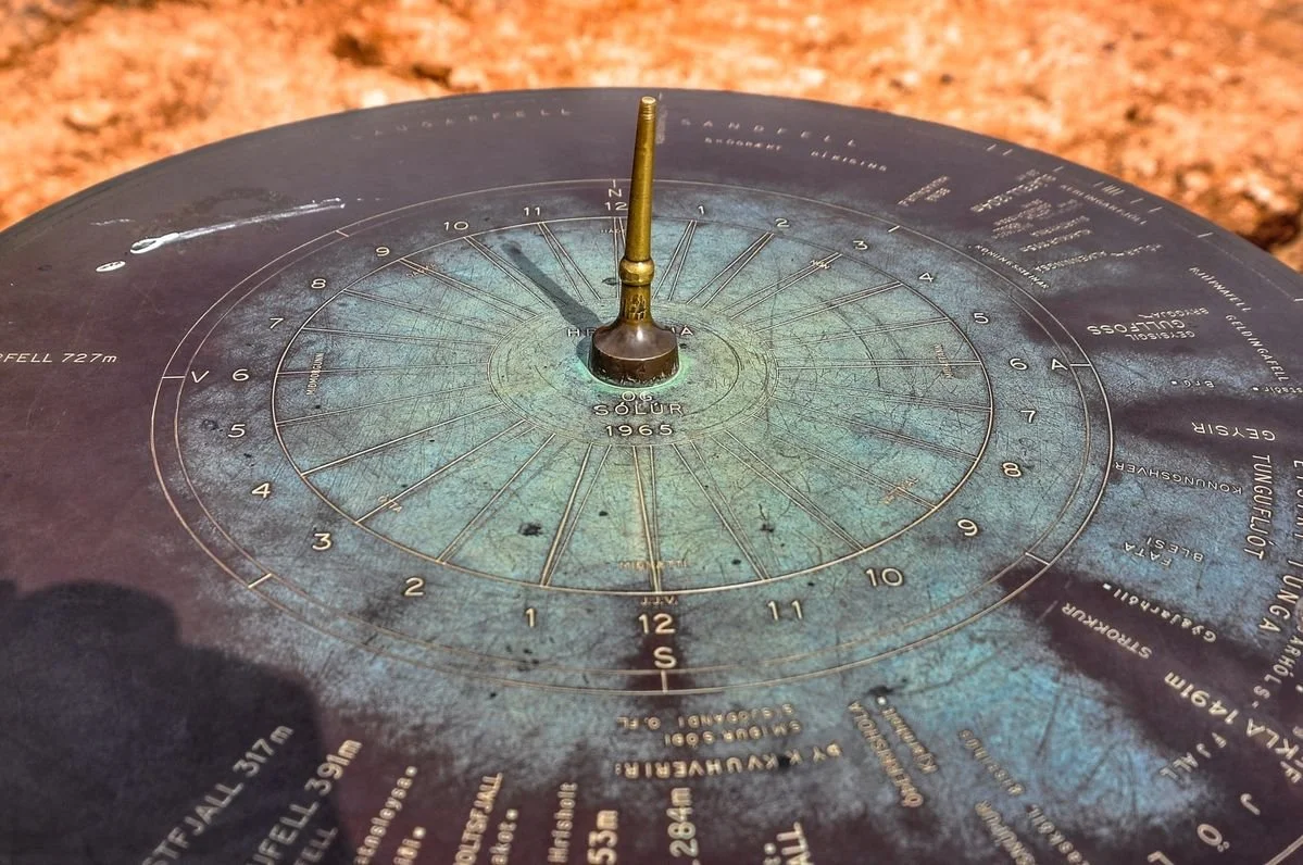 Mummy’s Home! On chronomancy, Venusian rhythm &amp; Agape