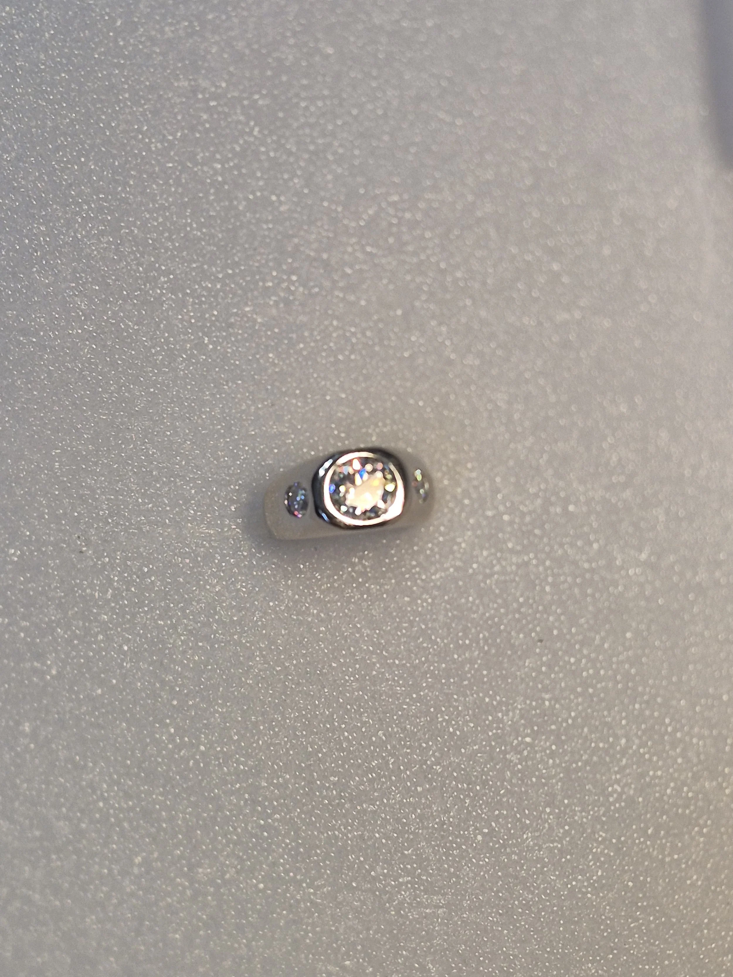 ER-028-R: 2 cwt center + 2  .5  side stones = 3ctw  moiss ss s10 $ 210.  He