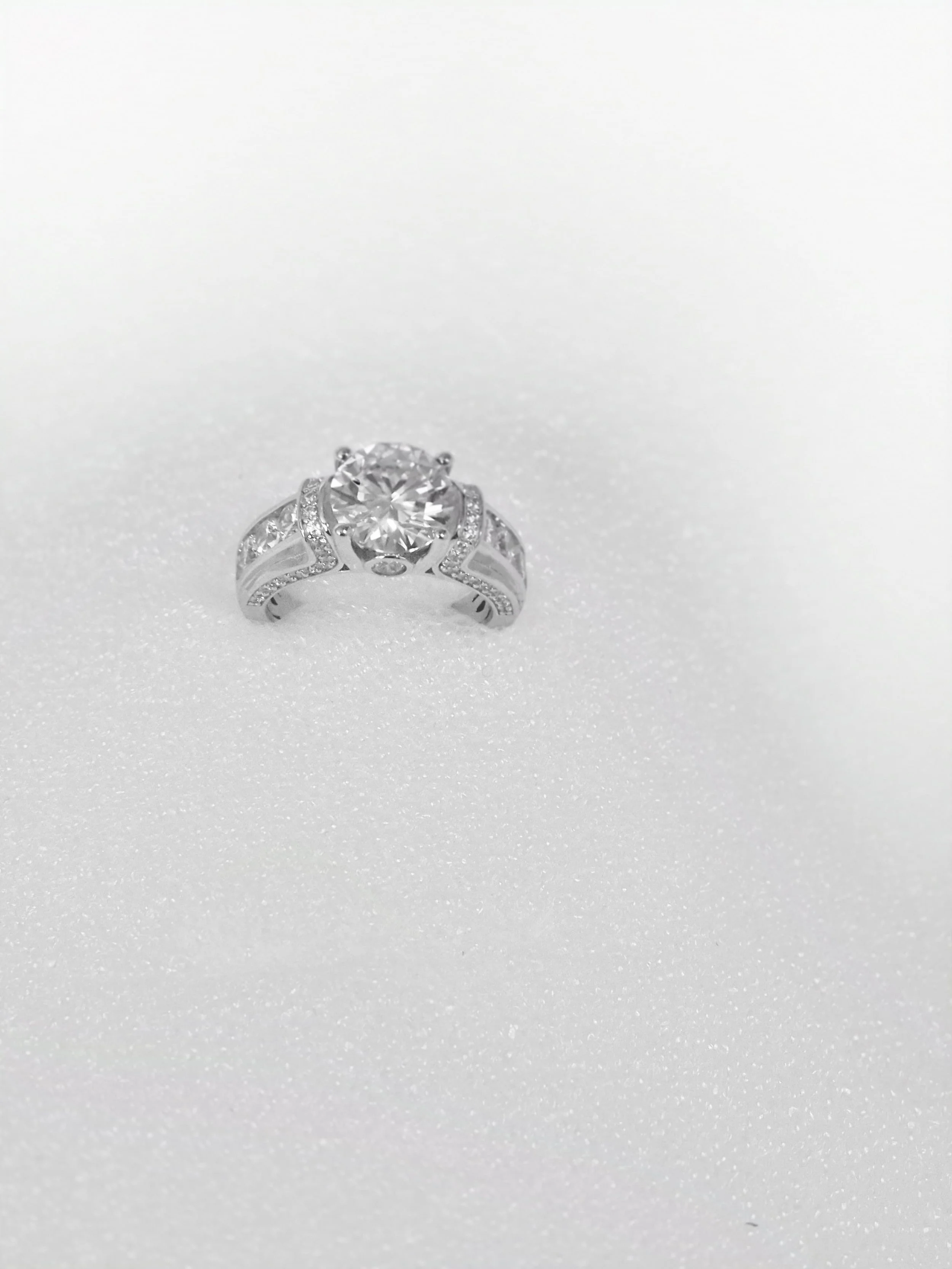 ER-026-R: 1.5 center stone+ 1.5 side= 3ctw moiss.ss s7 $ 204. Kc