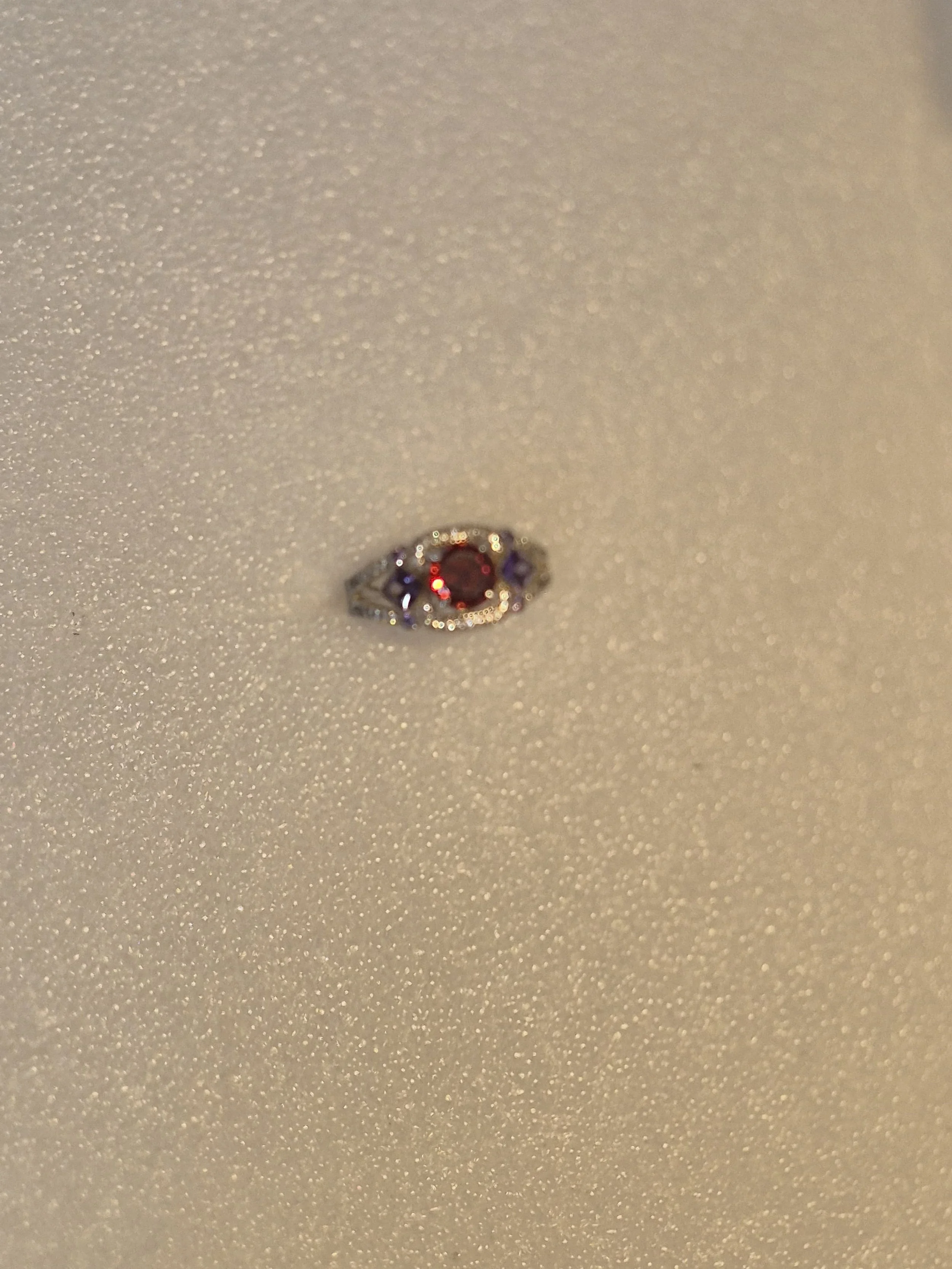 ER-027-R: 1 cwt red with blue on side ss s8 $84. Lc