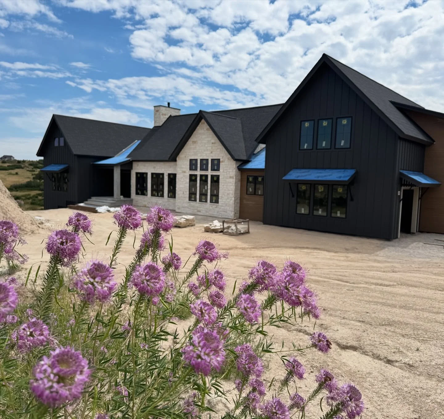 Progress at Lost Lake, the vision is starting to come to fruition, which is the very best part of our projects. #denverrealestate #denverinteriordesign #thehappeninghome #lostlakeproject #customhomes #customhomedesigns