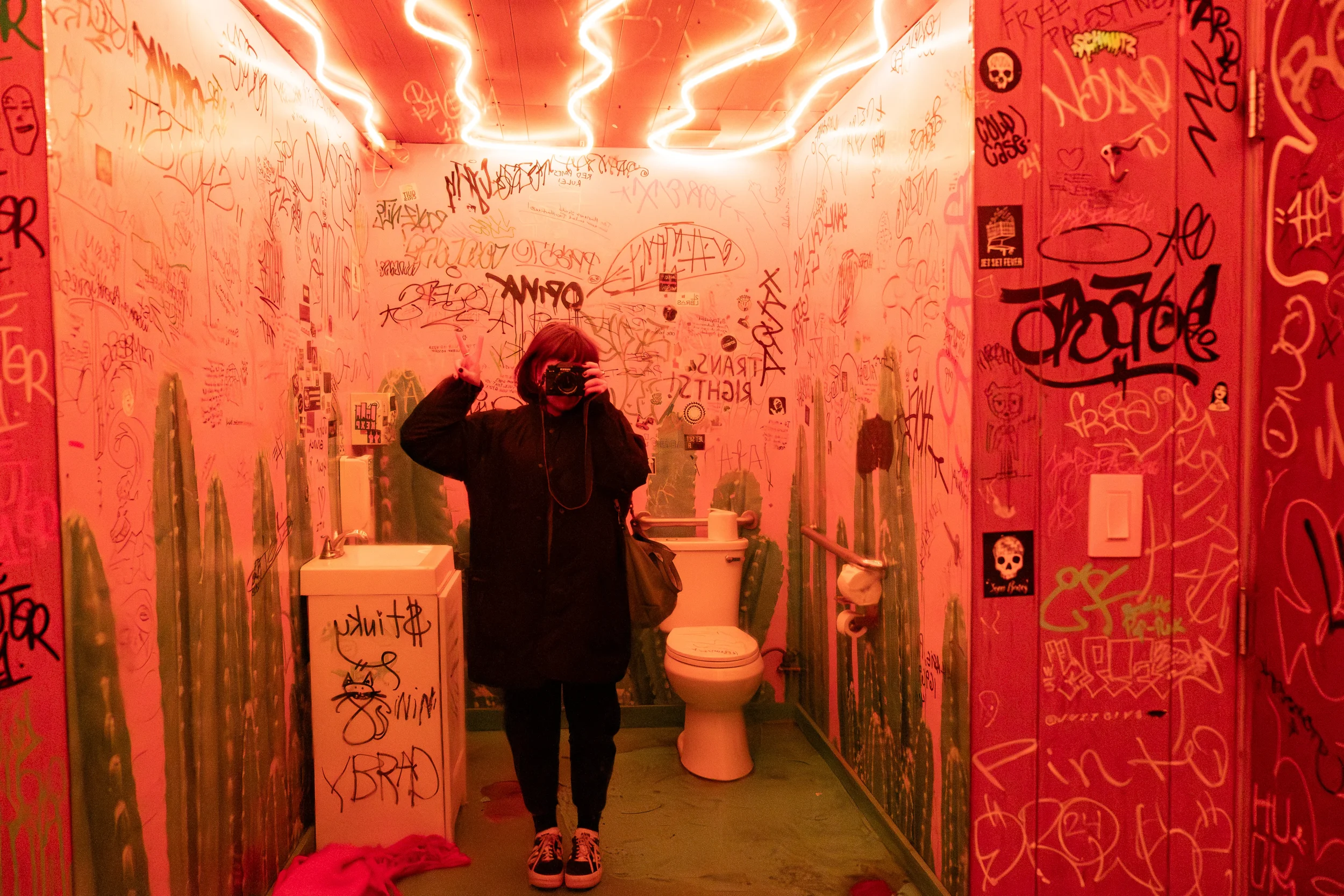 lou in the loo