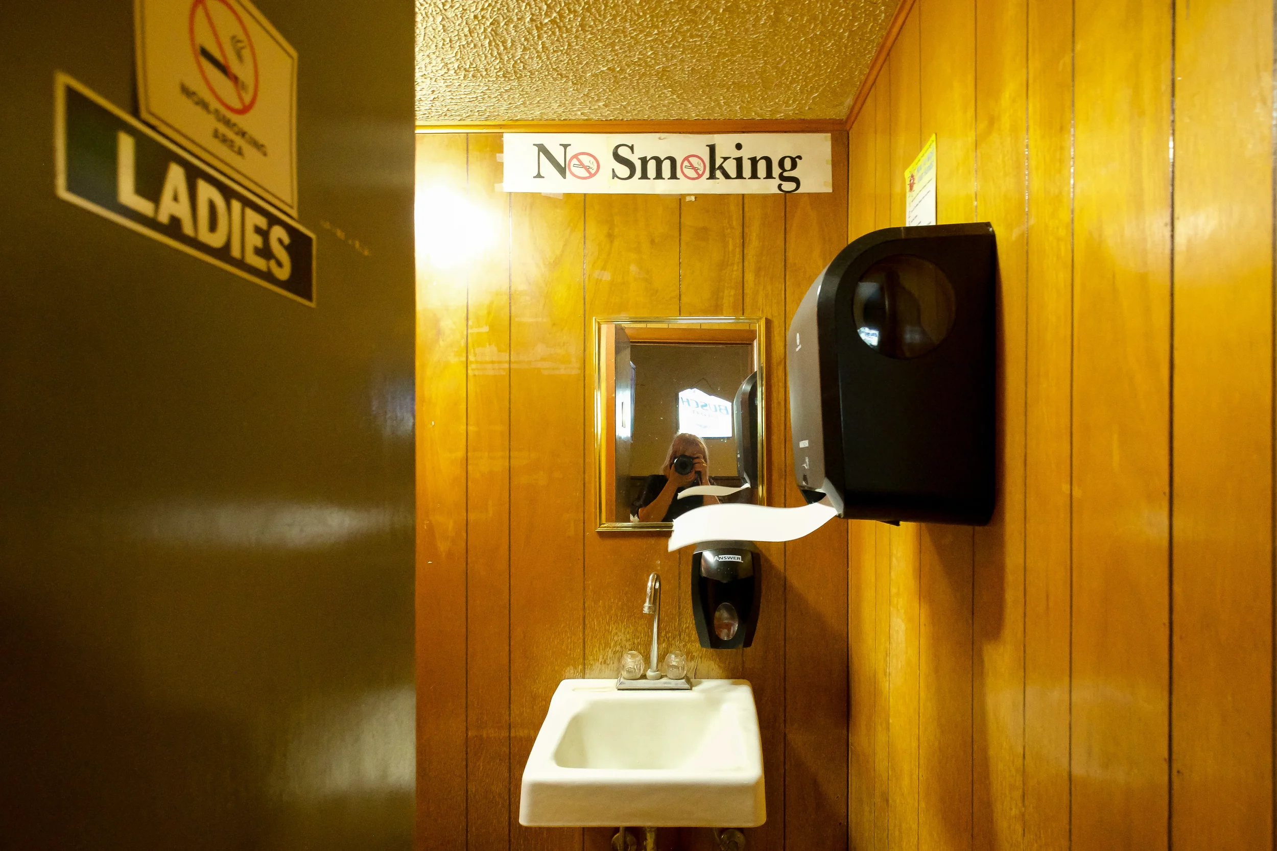 lou in the loo