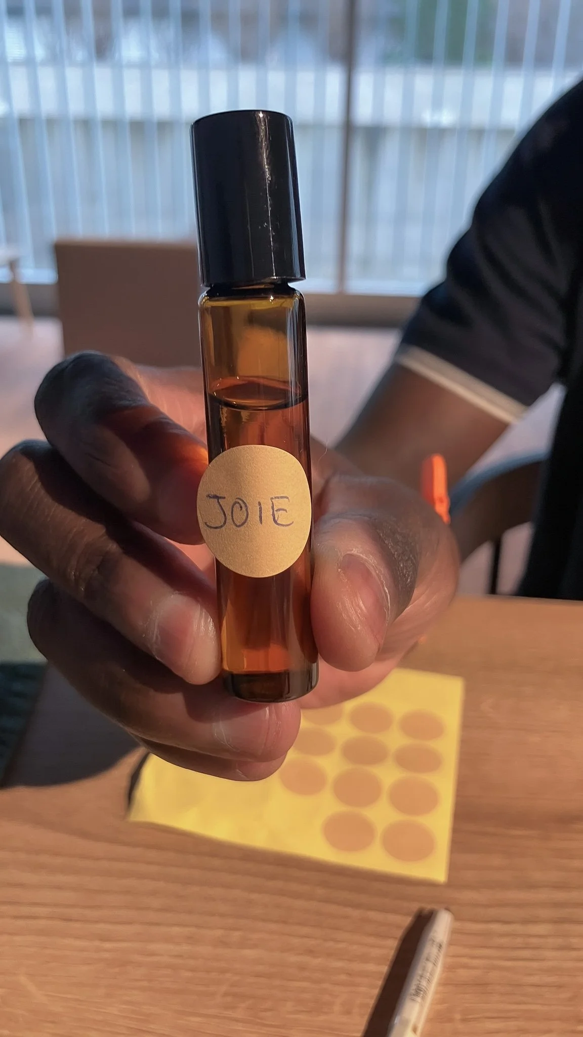 Les hommes, le parfum et l’image corporelle : dépasser les préjugés