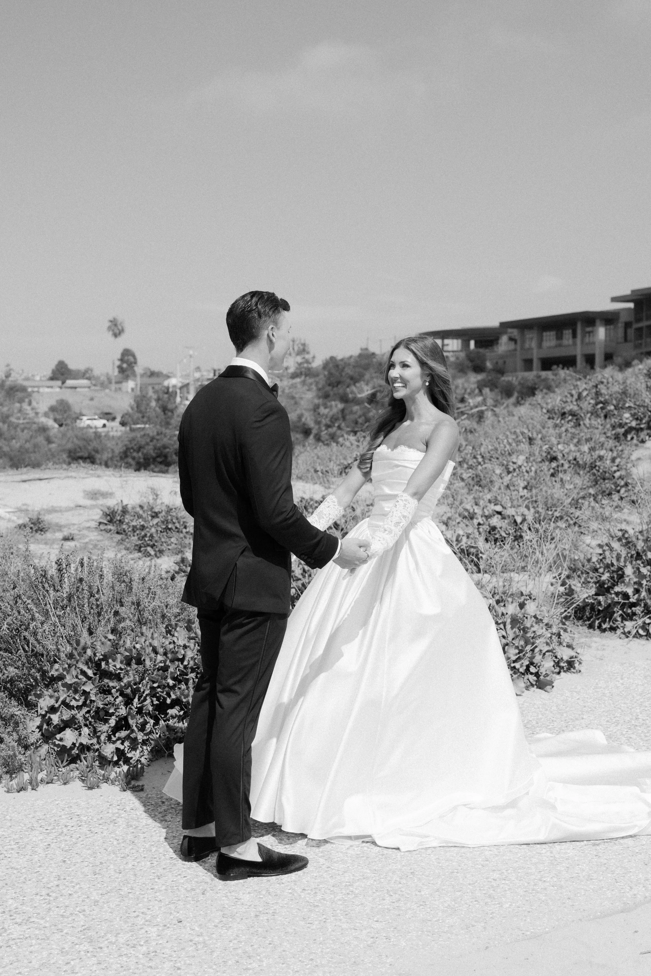 Bride and Groom Portraits at Alila Marea Wedding in Encintas, Californa
