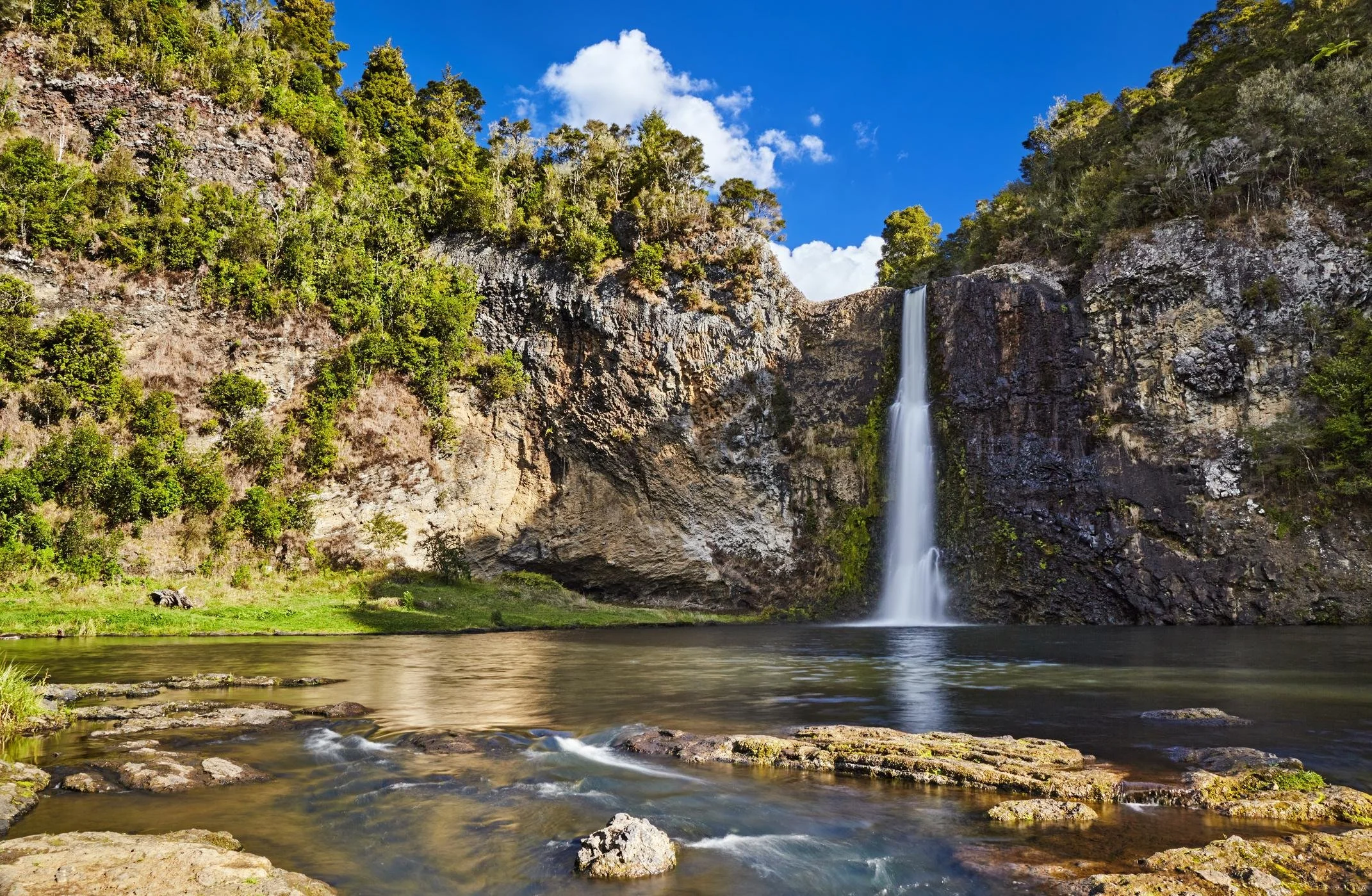 Hunua falls.jpeg