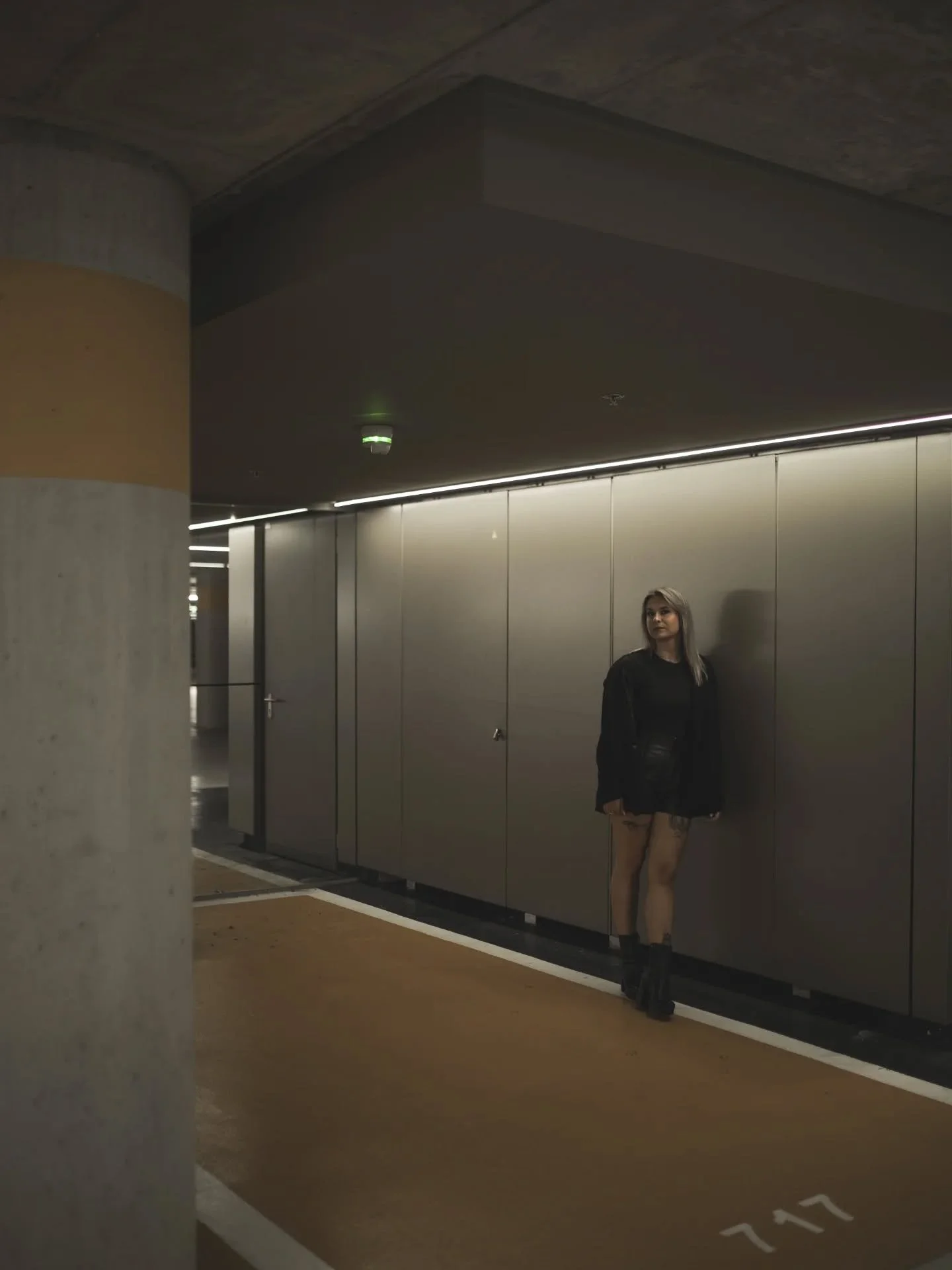 We're going underground.
.
.
.
#verjaardagsshoot #portretfotografie #portraitphotography