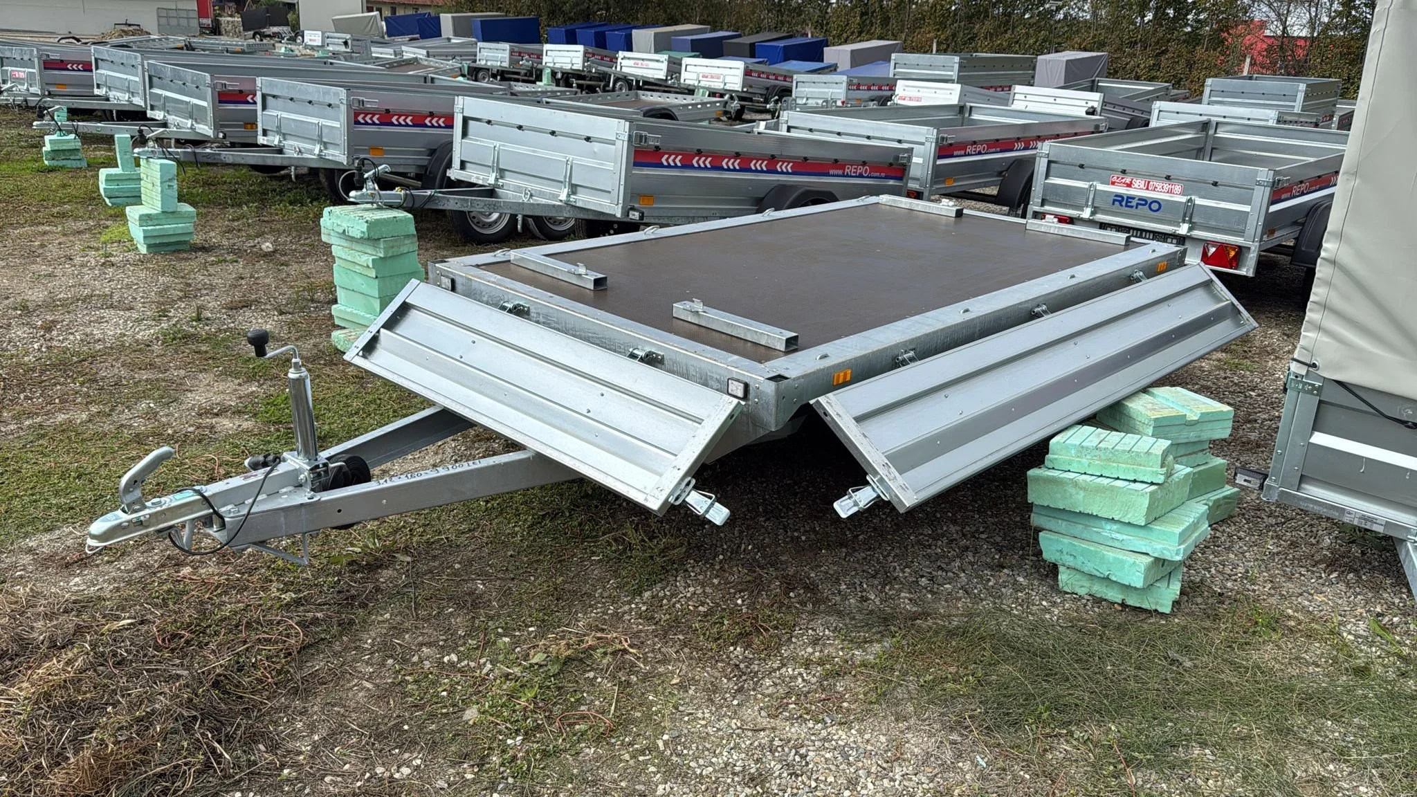 Remorci 750 KG două axe 315x160x40