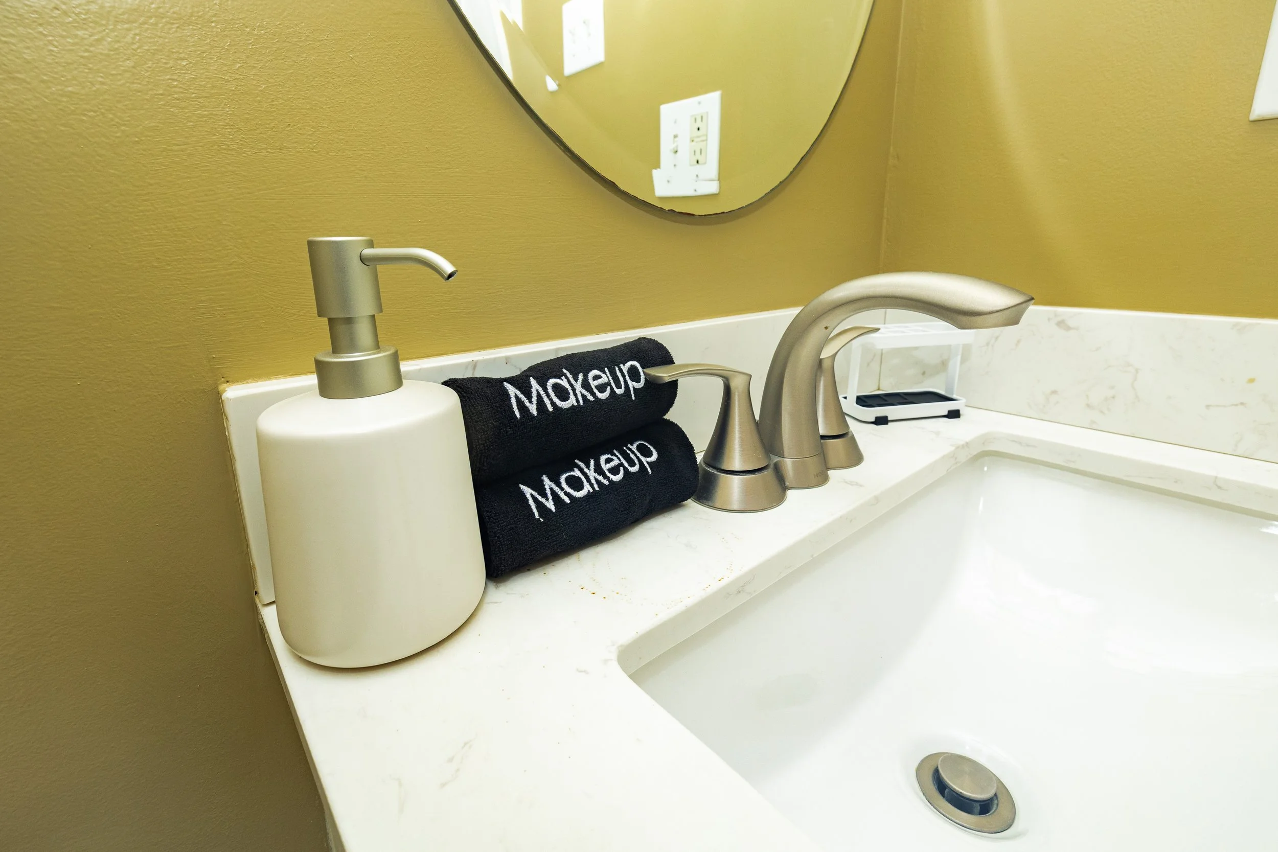 towanticut - bathrooms2.jpg