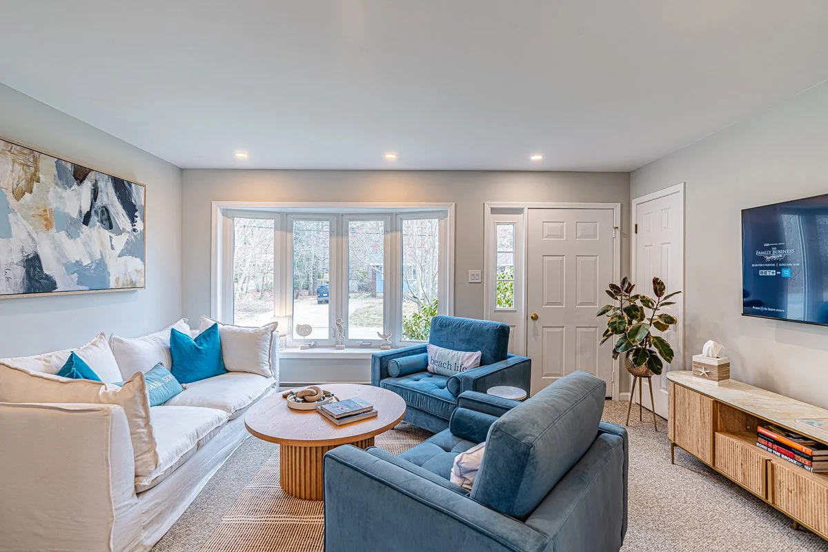 towanticut - living room1.jpg