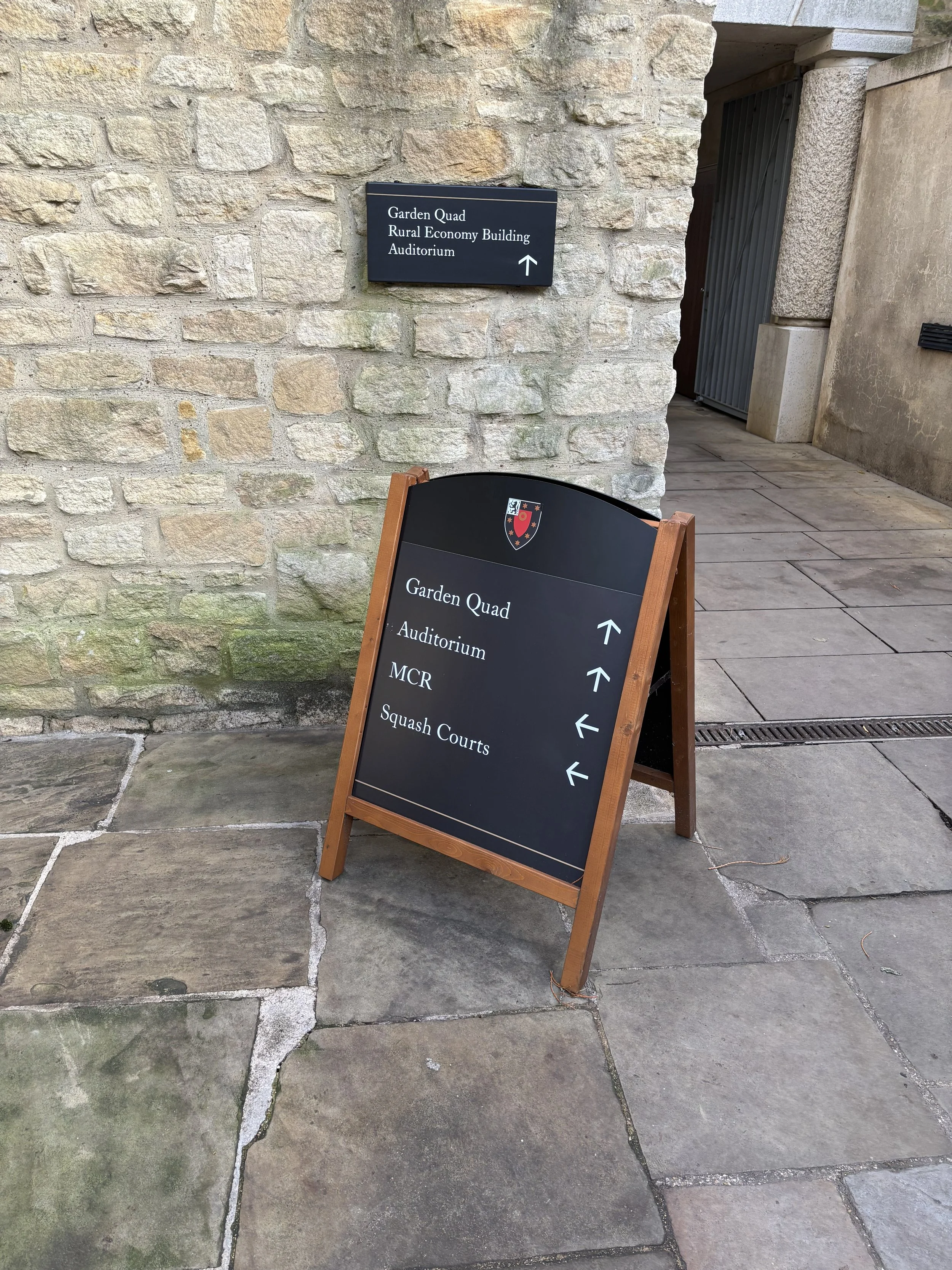 New Signage Scheme for St John’s College