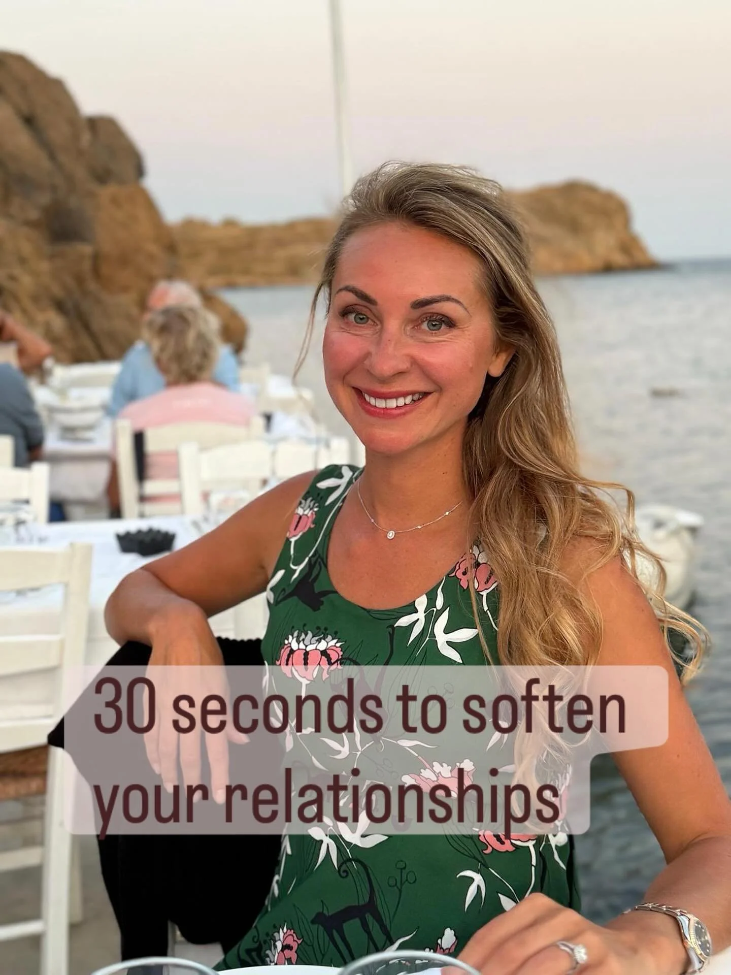 It is simple. 

But it changes everything &hearts;️

When tension rises and you feel that you might react out of habit instead of out of love, place your hand on your heart and take 3 deep breaths.

💗 WHY IT WORKS:
This gesture activates your parasy