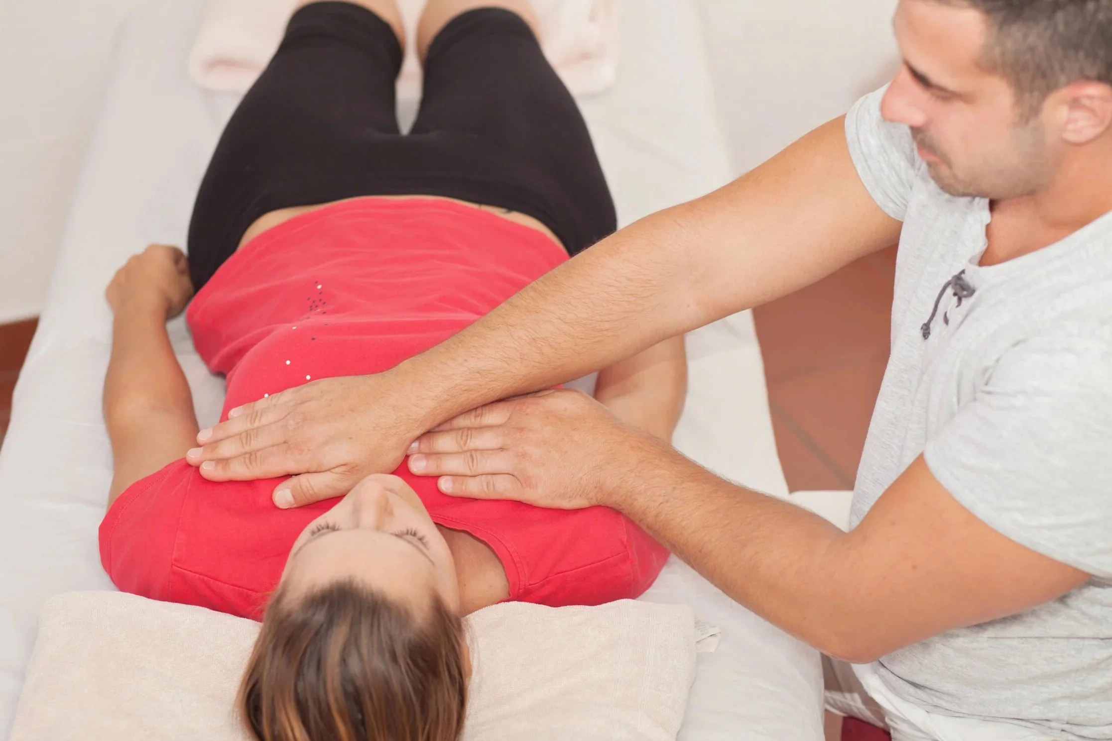 Armonizzazione energetica del torace superiore con il reiki ( Pos 7 )