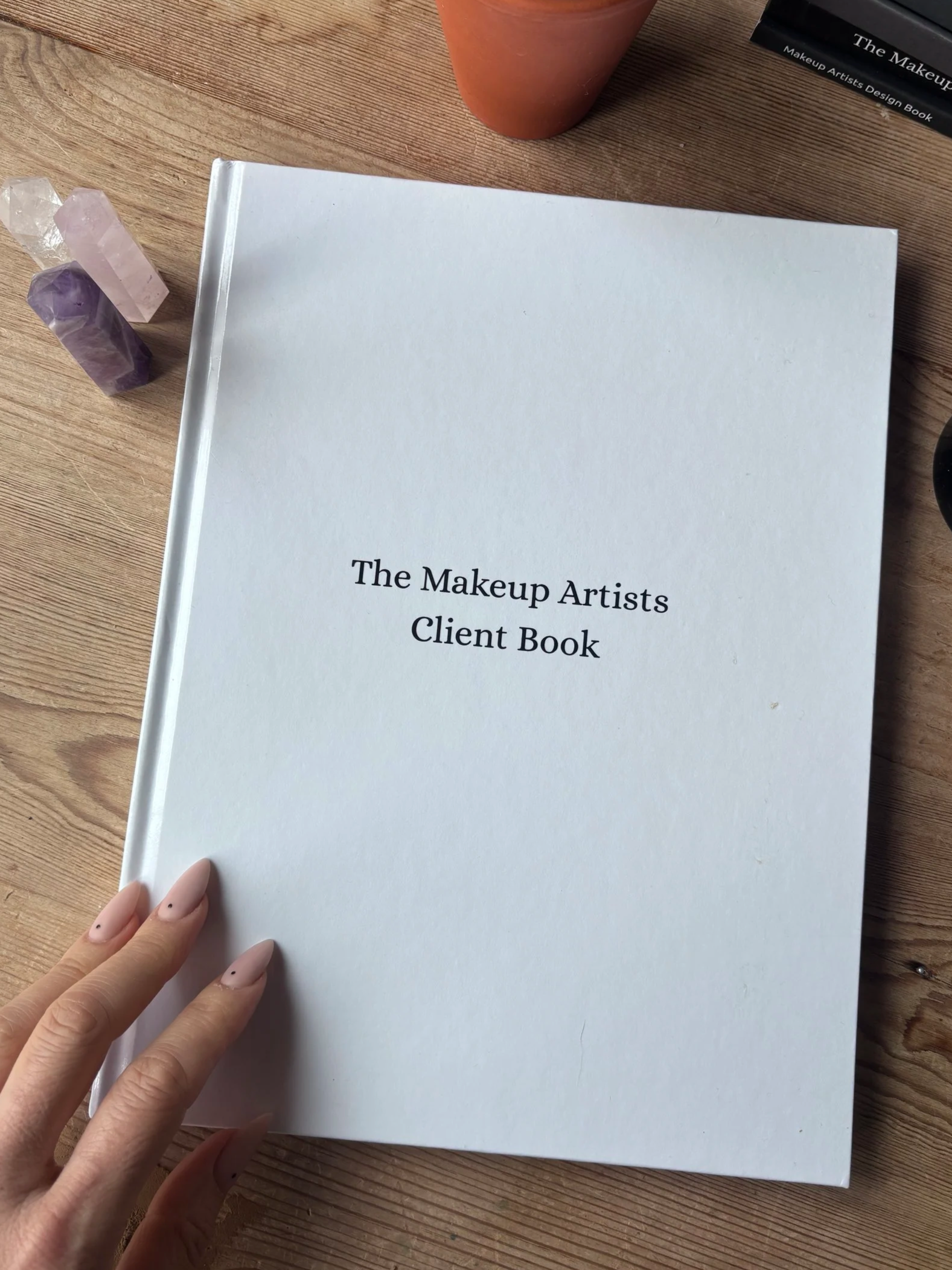 The Makeup Artists Client Book - WHITE