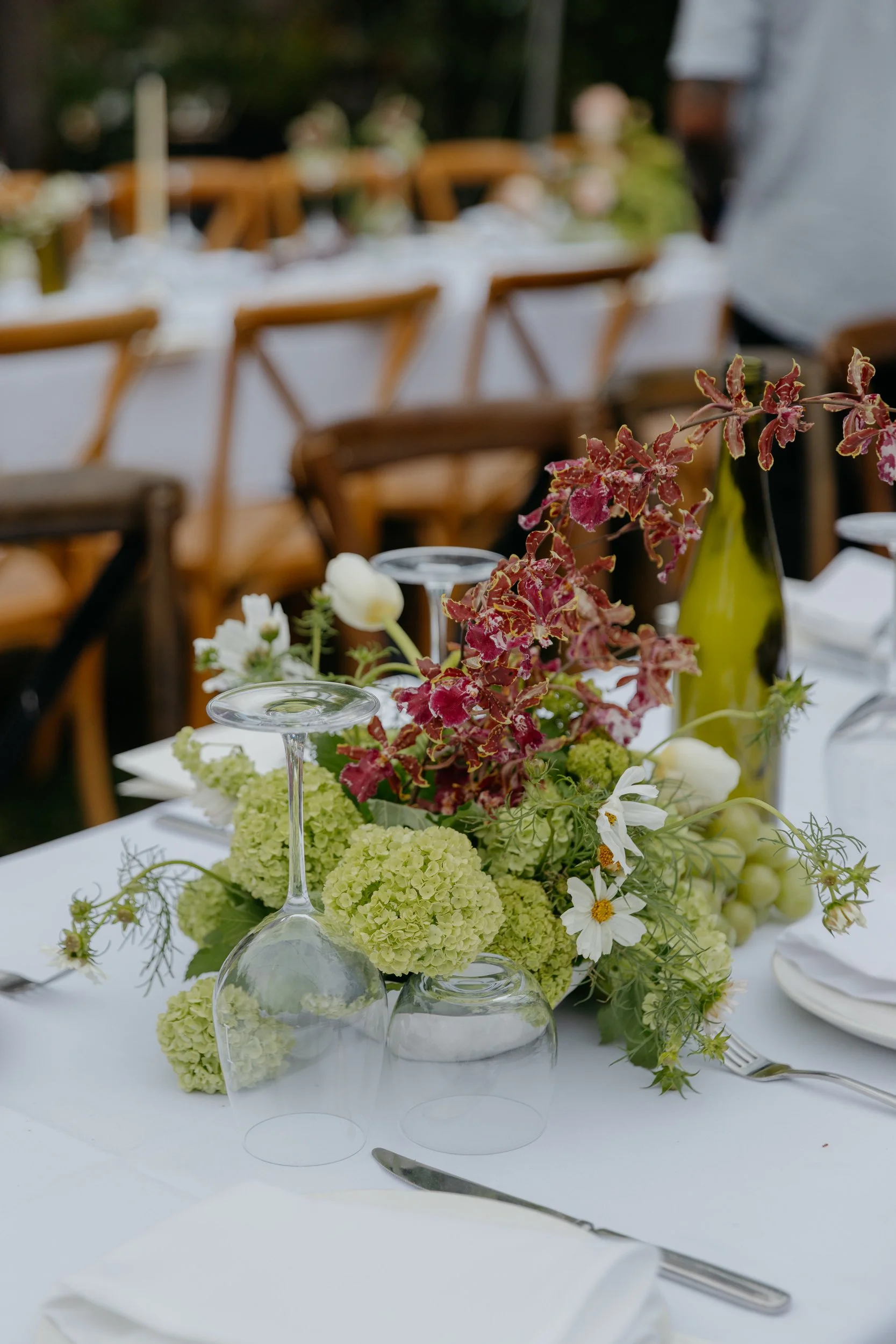 The-sir-george-jugiong-wedding-table-flowers.jpg