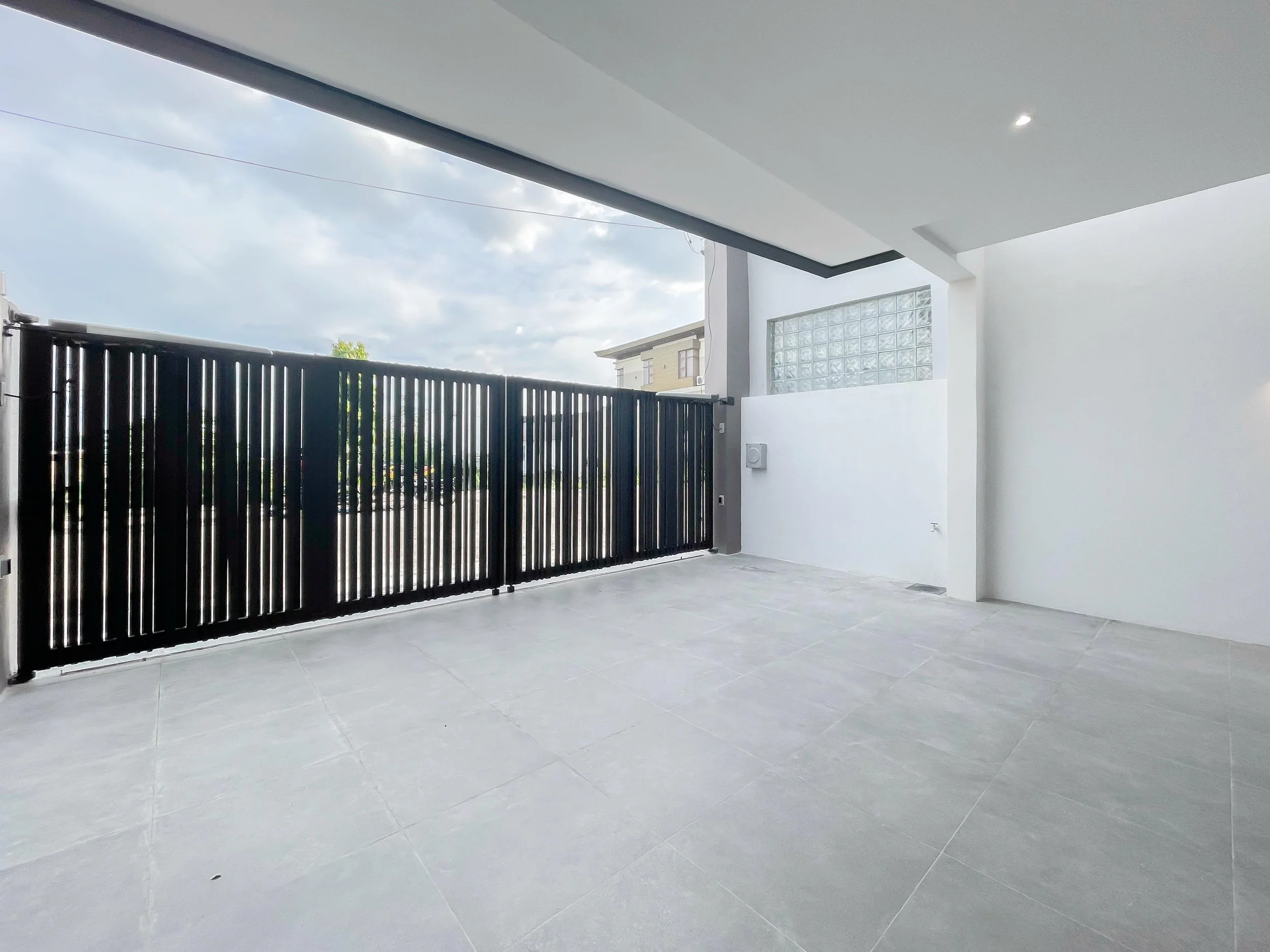 WhatsApp Image 2025-06-10 at 17.55.54 (1).jpeg