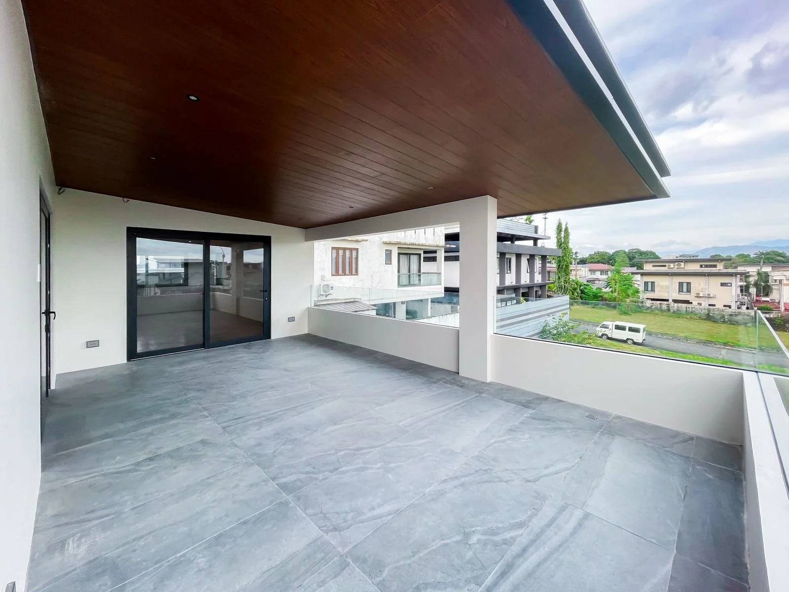 WhatsApp Image 2025-06-10 at 17.55.17.jpeg