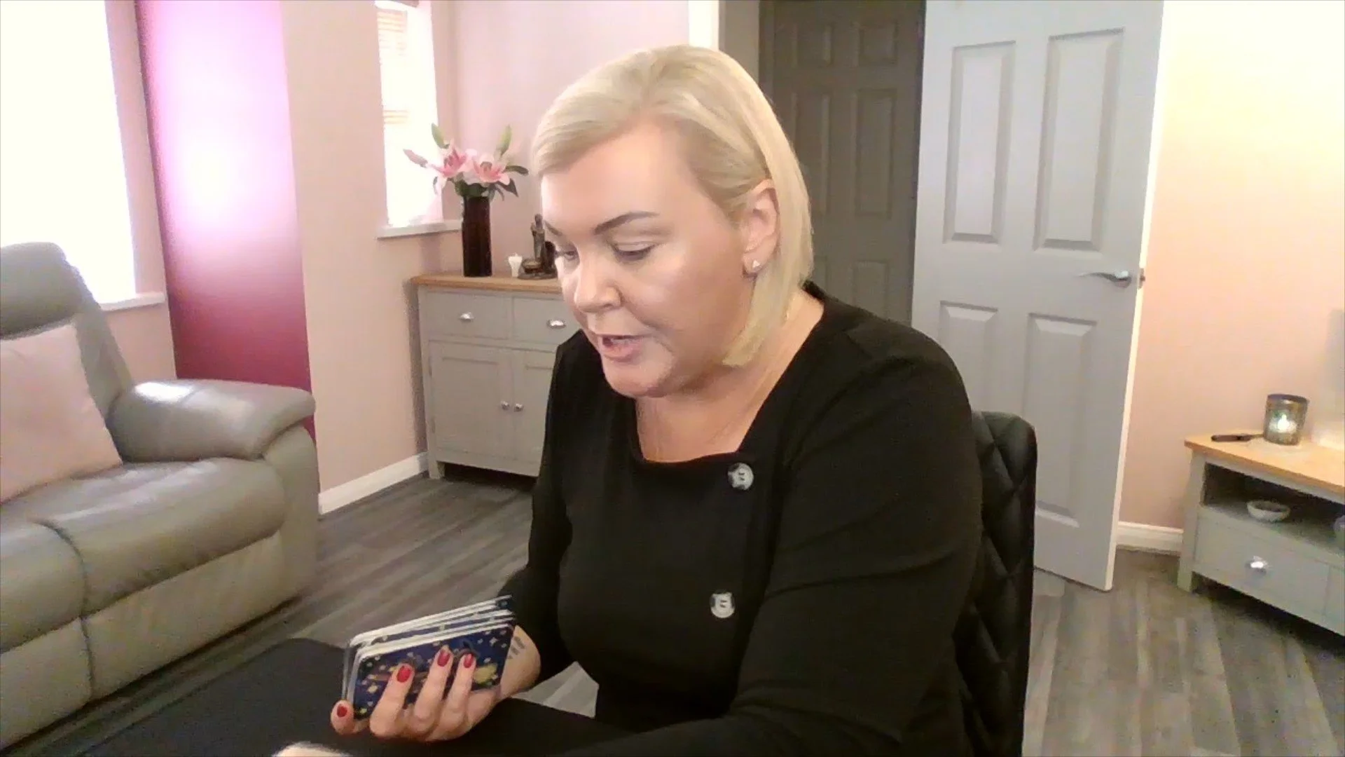 AQUARIUS: Purifying Your Energy Exposes The Truth | Spiritual Zodiac Tarot Reading | December 2025