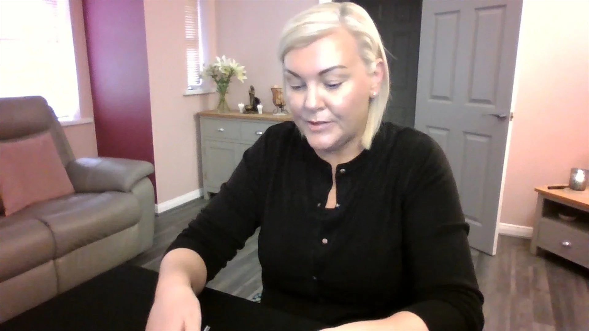 Daily Spiritual Guidance: Spring Clean The Negative Energies | Intuitive Tarot Reading