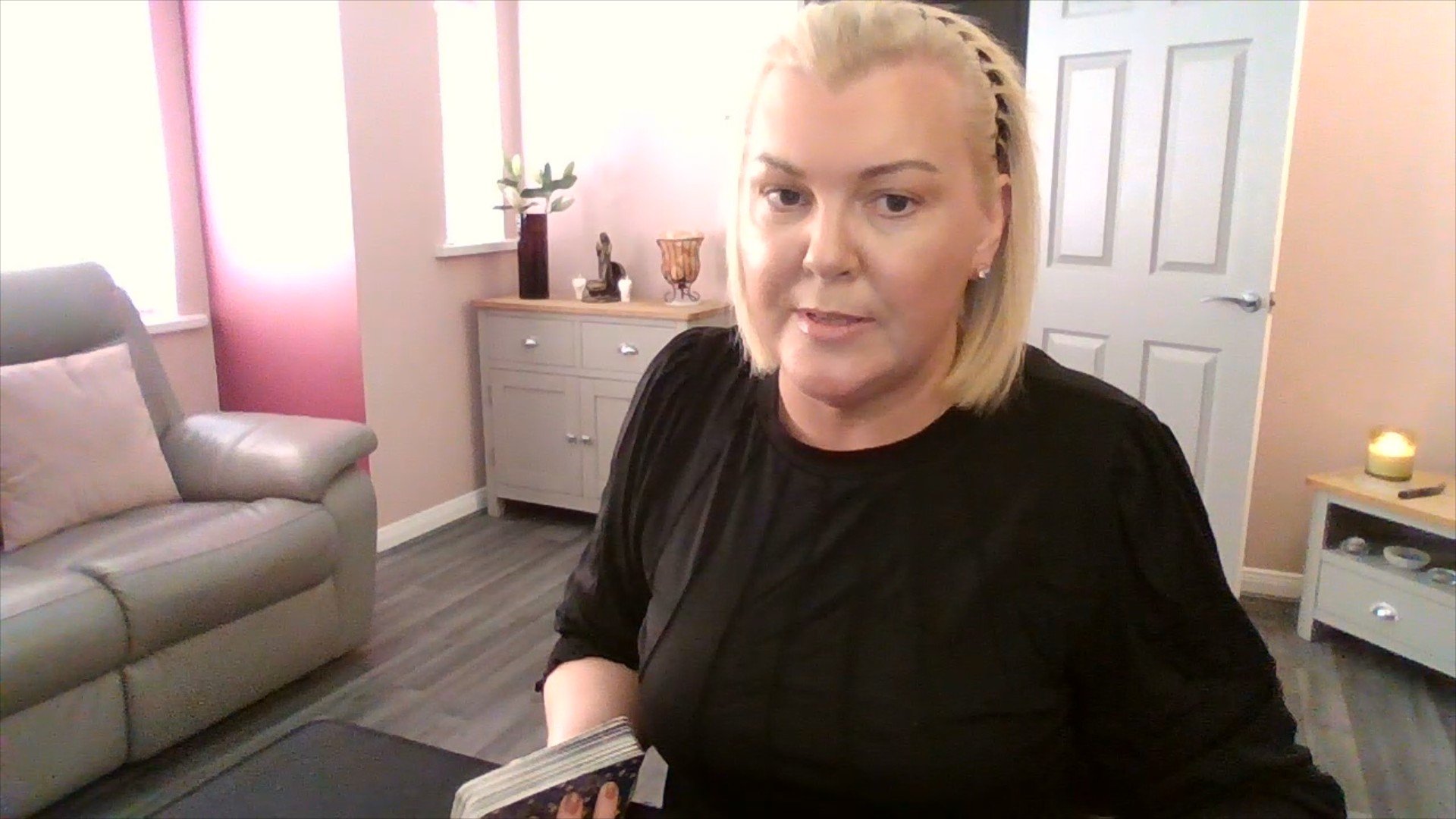 Daily Spiritual Guidance: This Is A Hard Pill To Swallow | Intuitive Tarot Reading