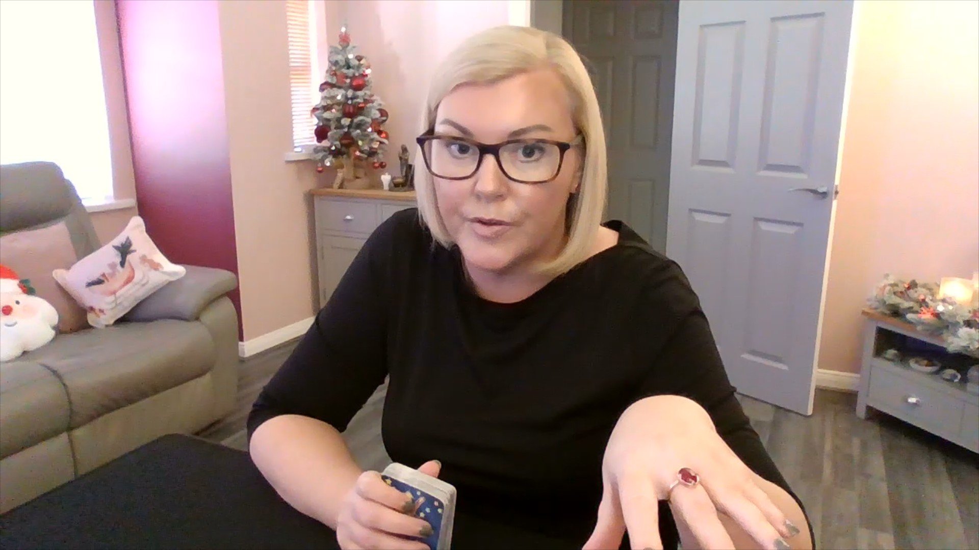 Daily Spiritual Guidance: The Past Thinks You Owe Them | Intuitive Tarot Reading