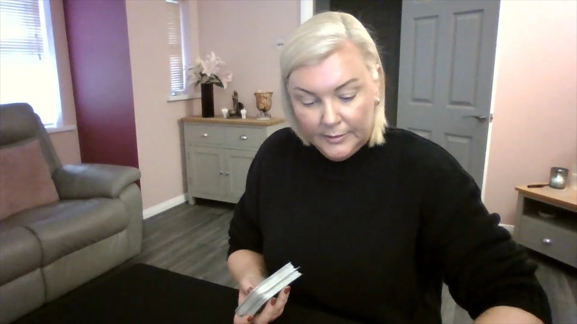 AQUARIUS: Stop Waiting On An Apology | Spiritual Zodiac Tarot Reading | November 2025