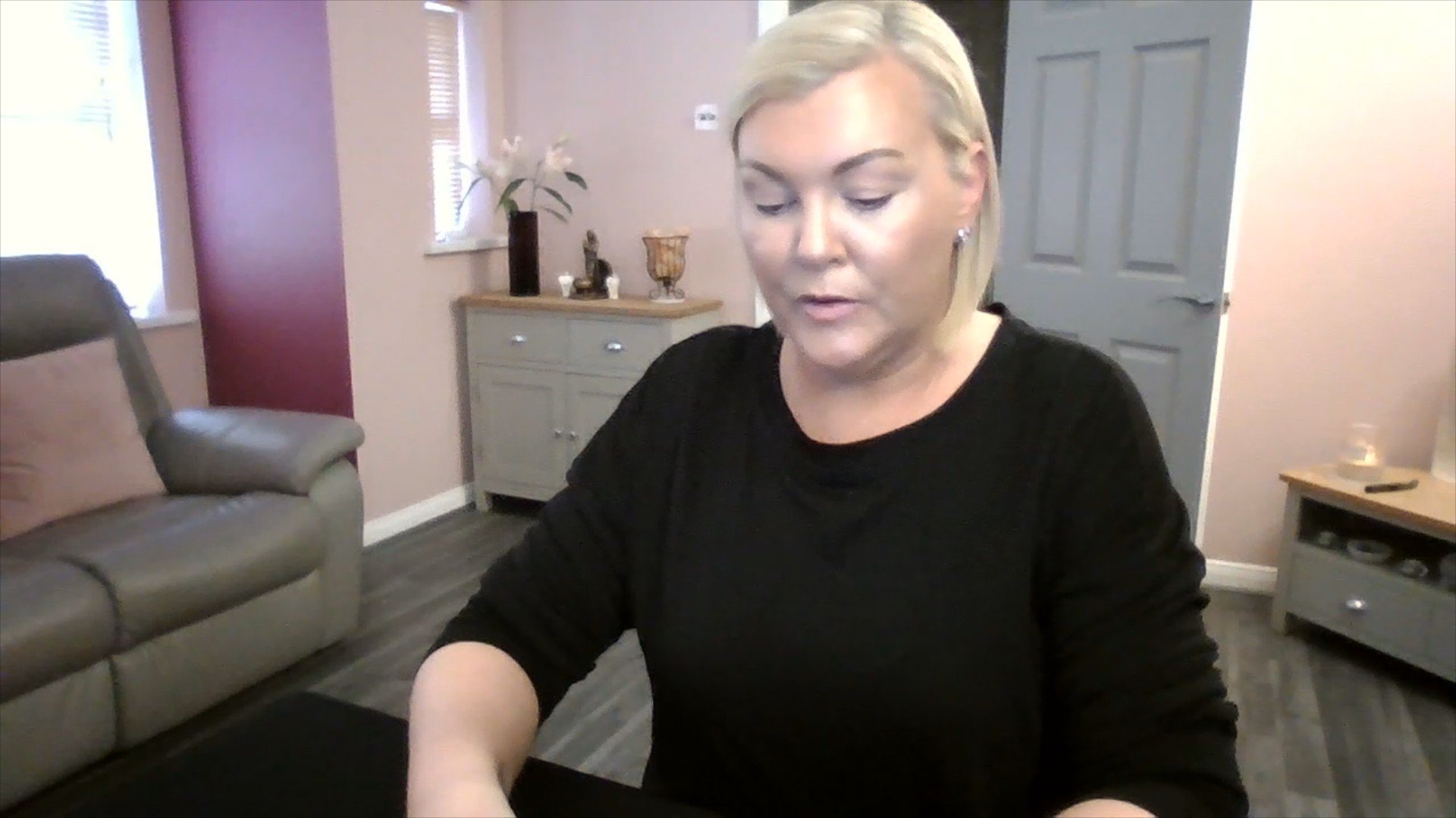 ANGELIC MESSAGE: The Runner Becomes The Chaser | Spiritual Intuitive Tarot Reading