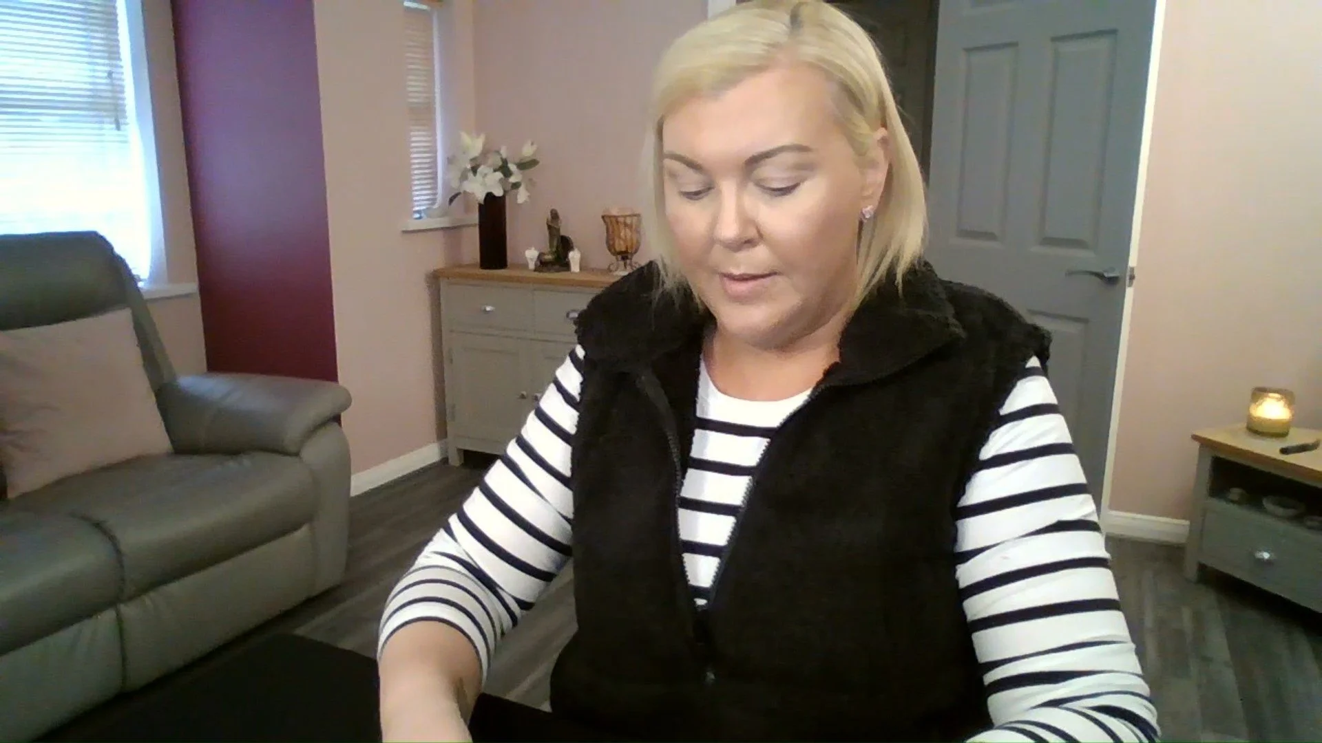 Daily Spiritual Guidance: You're No Longer Going To Conform | Intuitive Tarot Reading