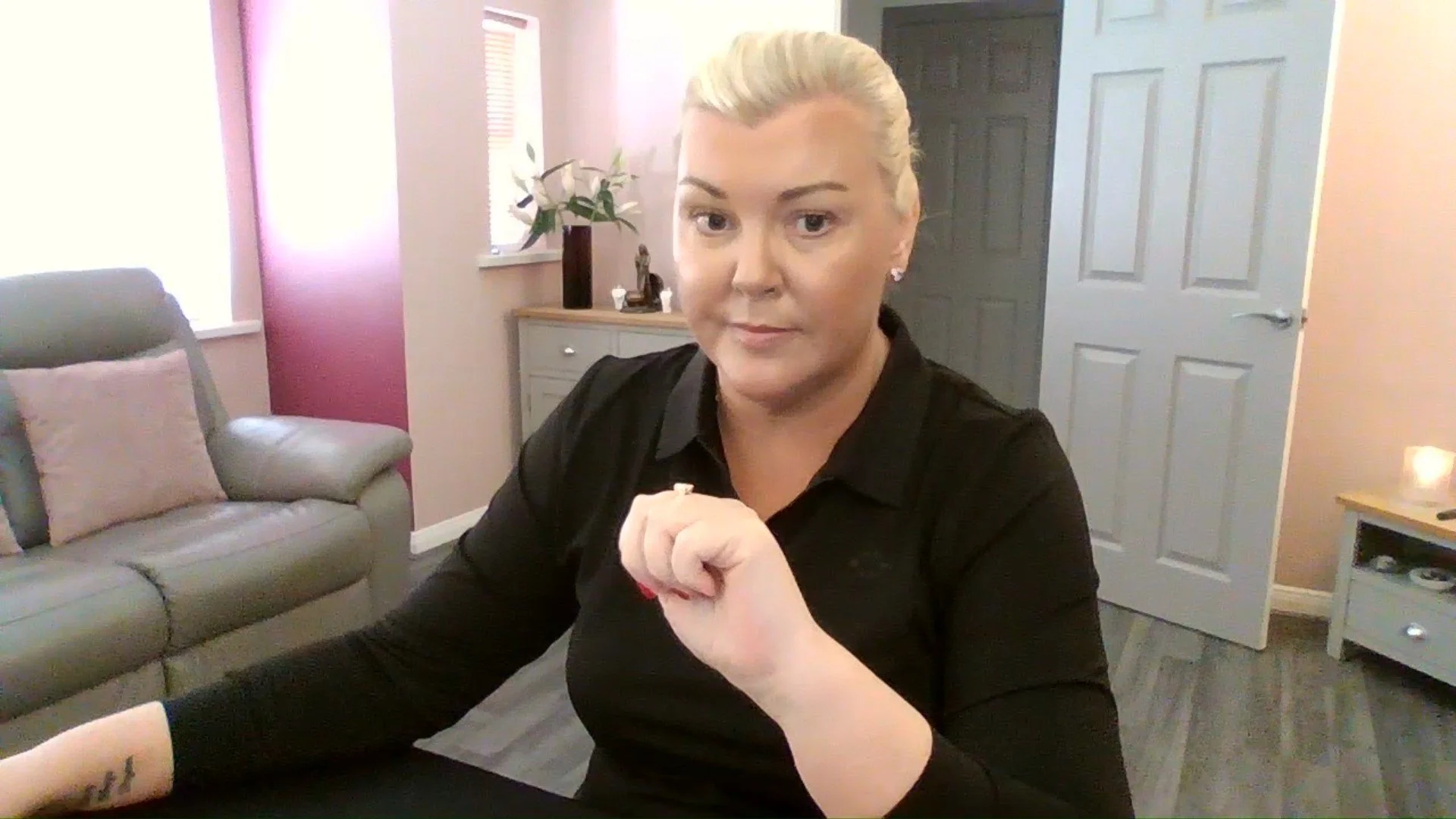 DIVINE FEMININE: The Lights Got Switched On | Spiritual Intuitive Tarot Reading