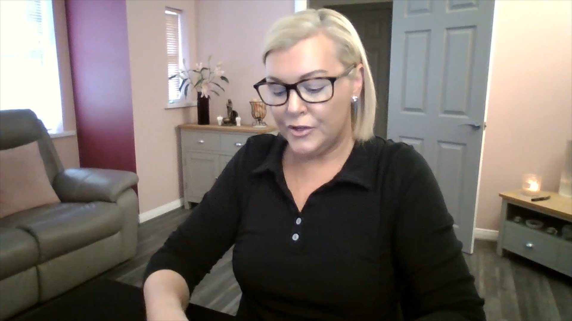 Daily Spiritual Guidance: You're Starting To View Friendships Differently | Intuitive Tarot Reading