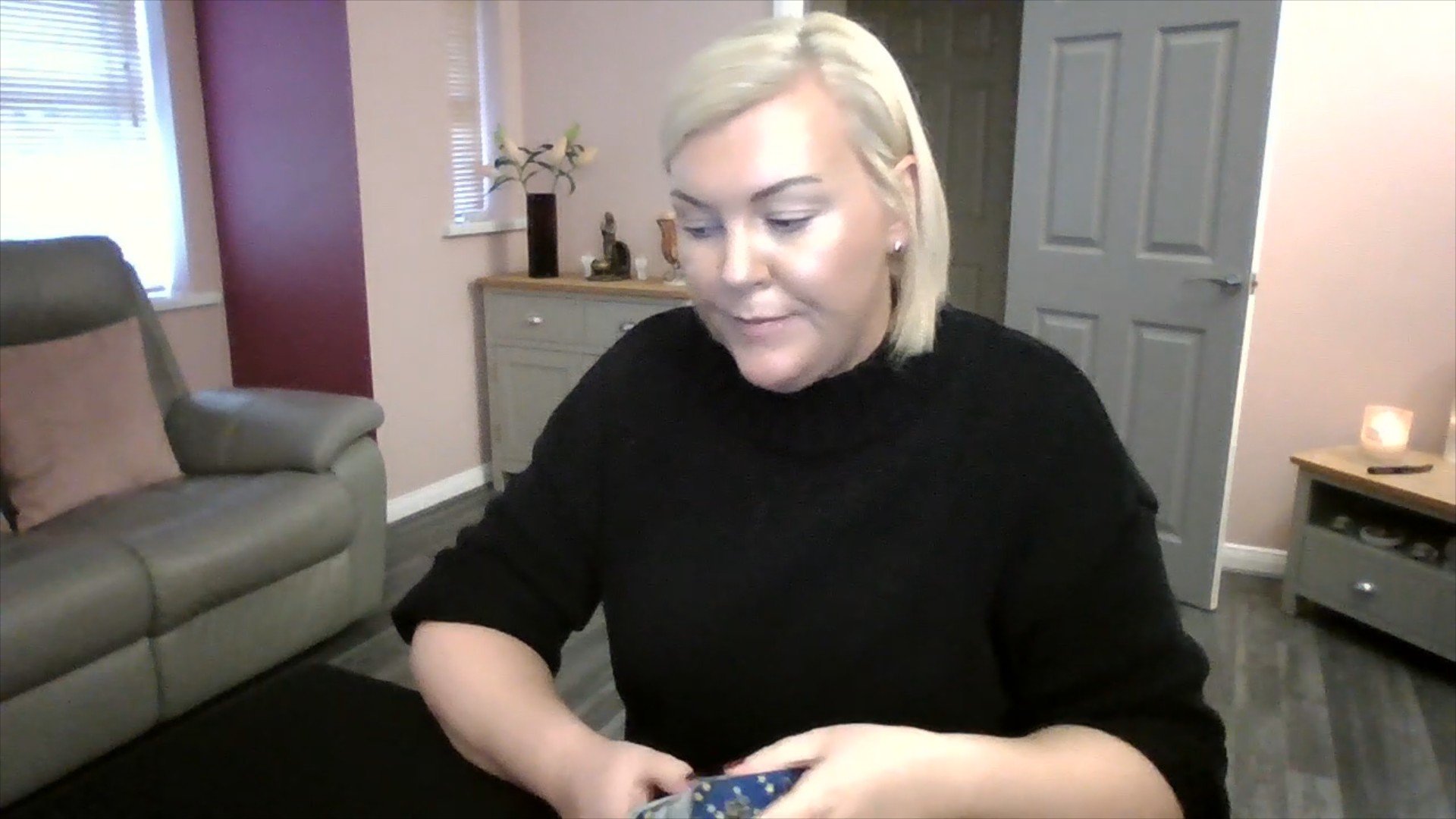 DIVINE FEMININE: Shocking News About A Friend | Spiritual Intuitive Tarot Reading