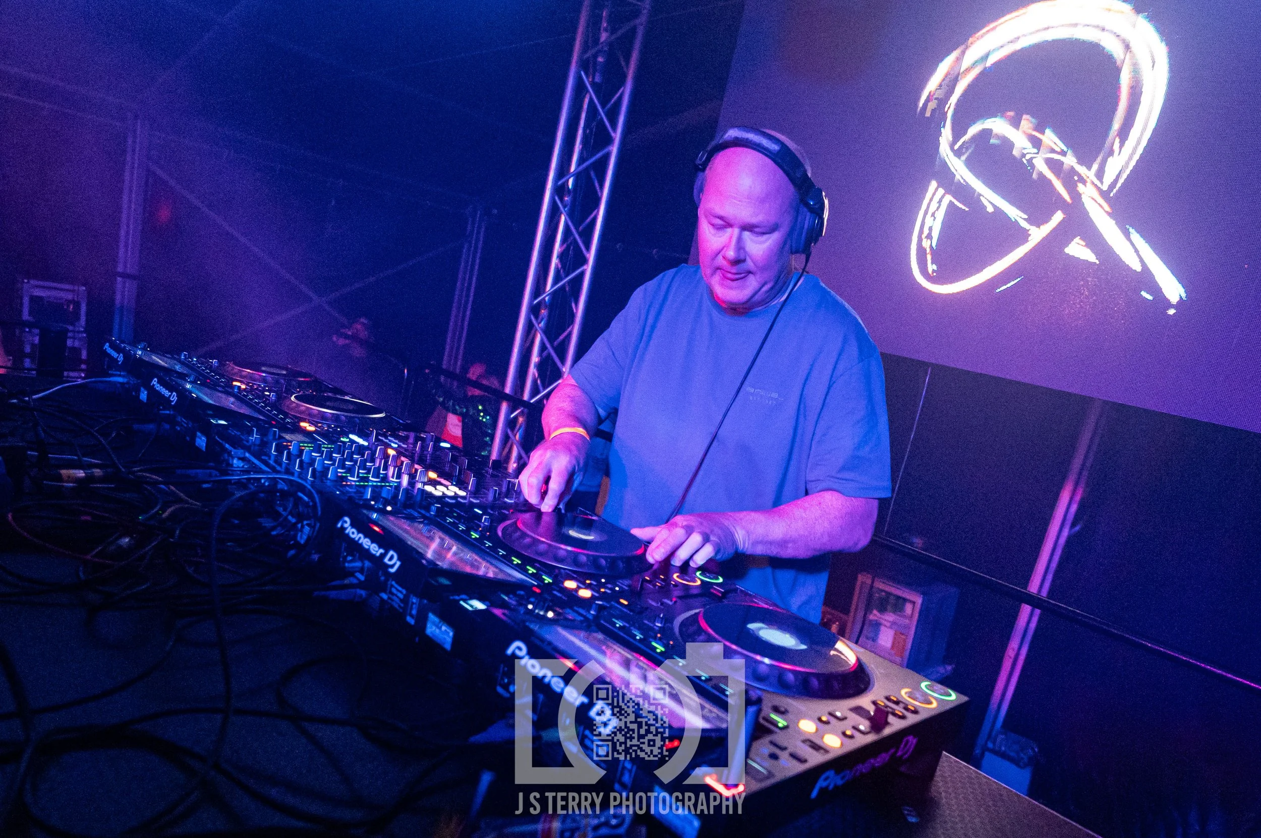 Darren playing the main stage closing set at Time Festival 2026