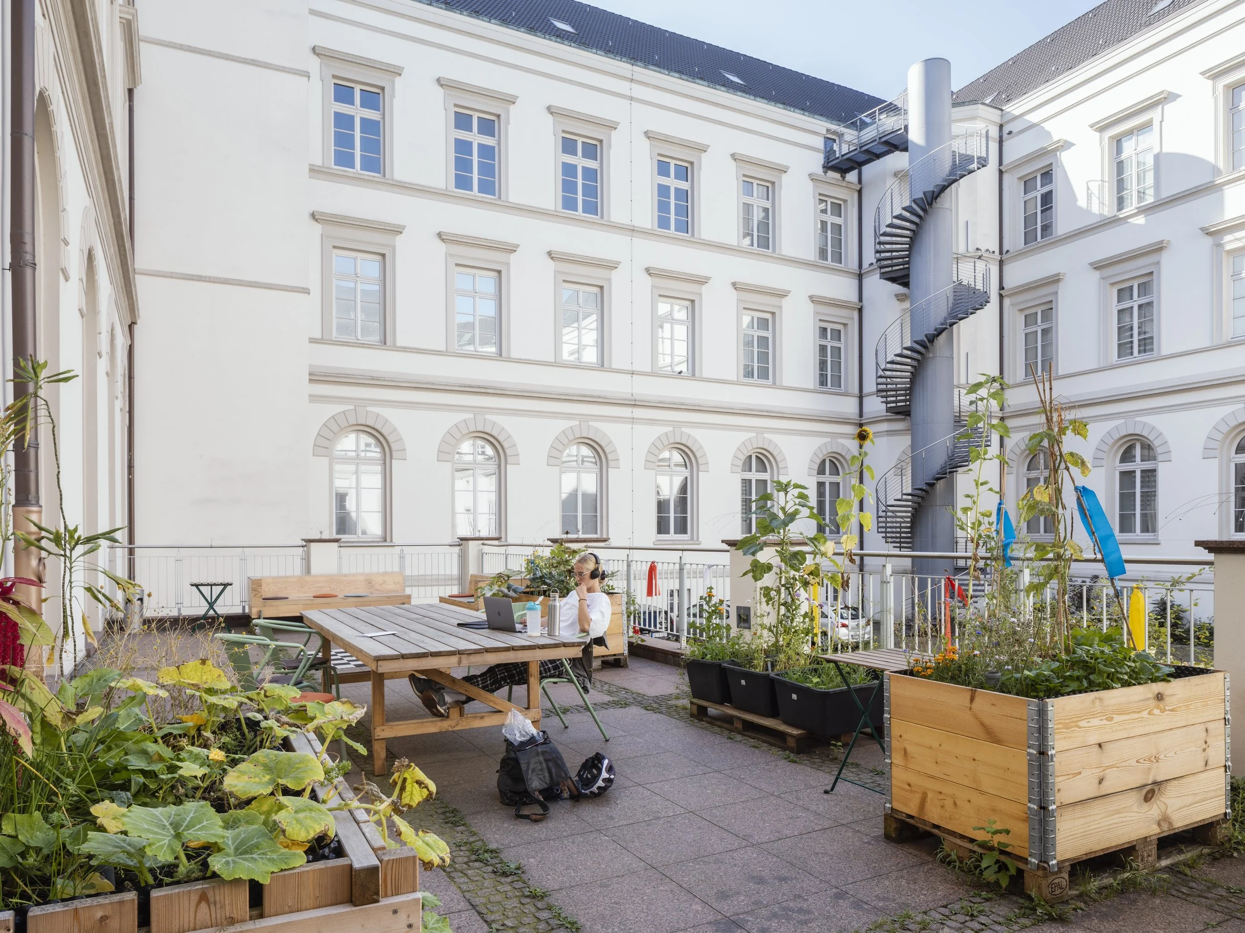 MK&G_Freiraum-Innenhof-Terasse_Foto_Henning_Rogge_9.jpeg
