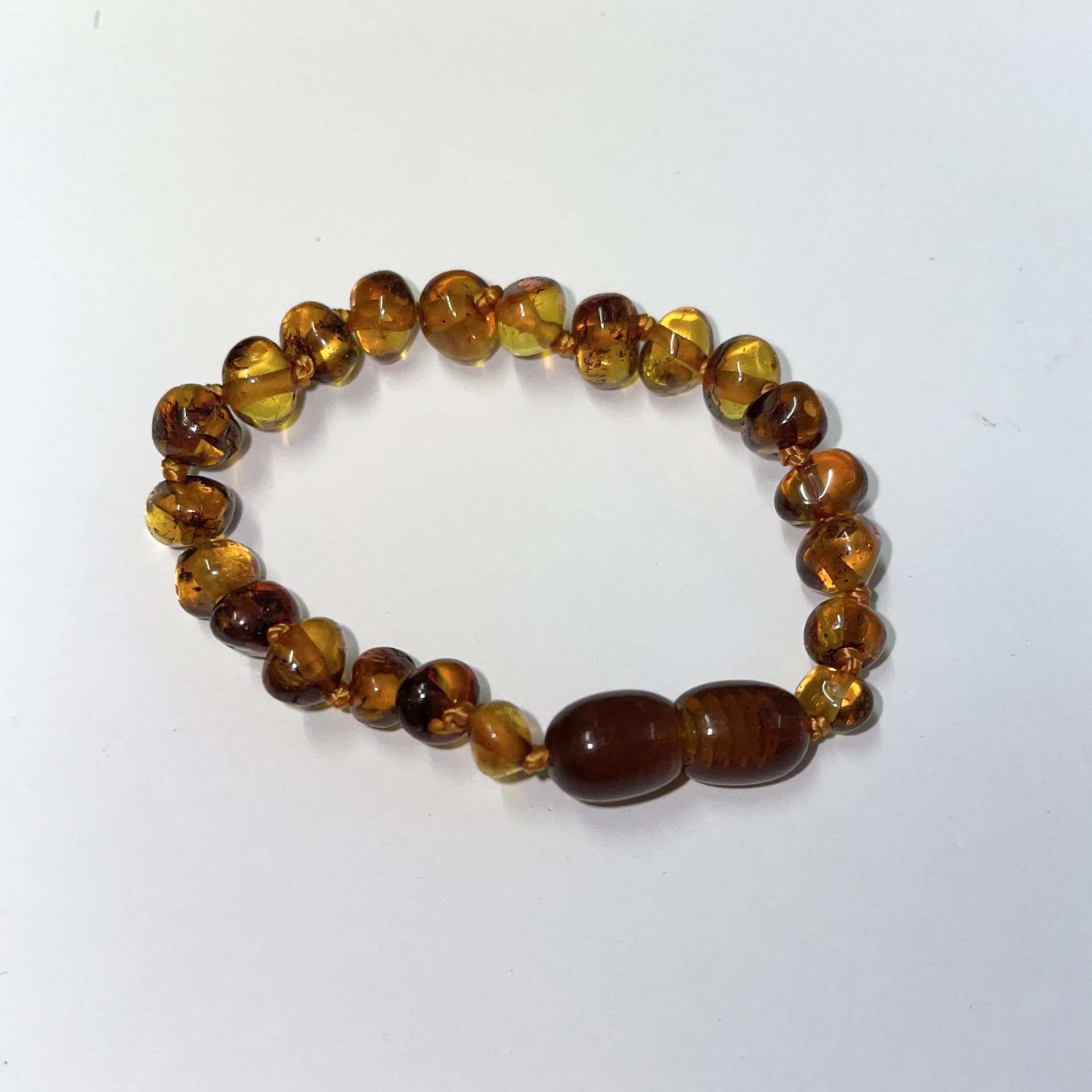 amber teething bracelet3.JPG