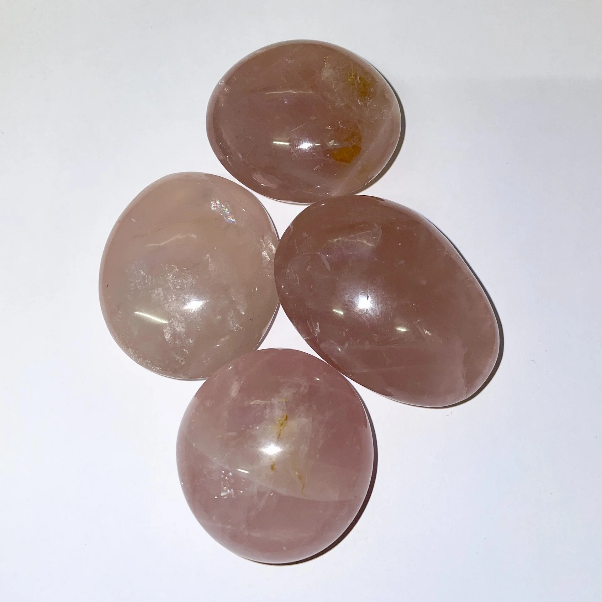 rose qtz pebble lge2.JPG