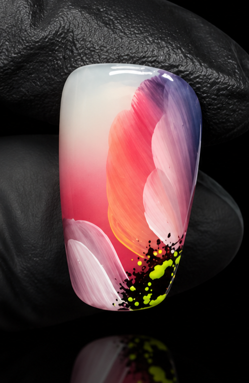 Diseño exclusivo de Flor Camaleón en colores rojo y naranja creado por Tatiana Veira para el Curso de Flores Camaleón en DigiNysa. Curso online de nail art para aprender flores profesionales.