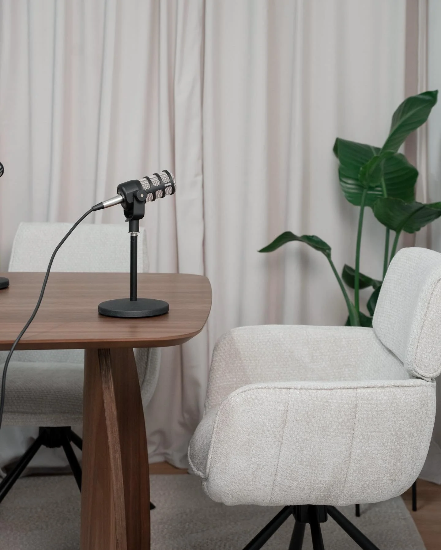 Our podcast setup flexes to your format! 🎙️ We can set you up for a solo show, or up to a 4-person conversation. Every setup is camera-ready, with our bright, flexible decor ready to complement your content.

If you&rsquo;re thinking of launching a 