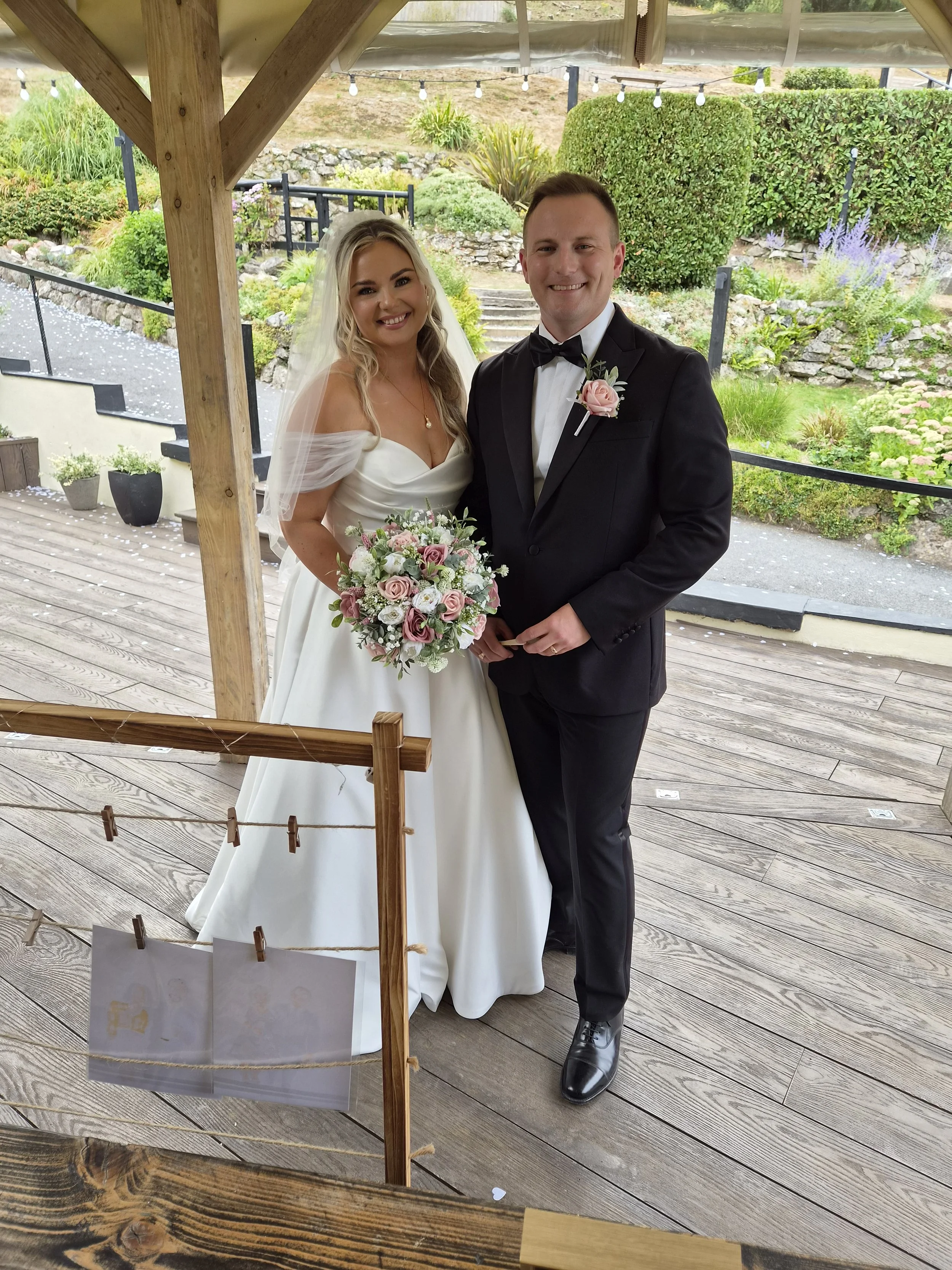 Live Illustrating a Wedding at Bickley Mill Inn