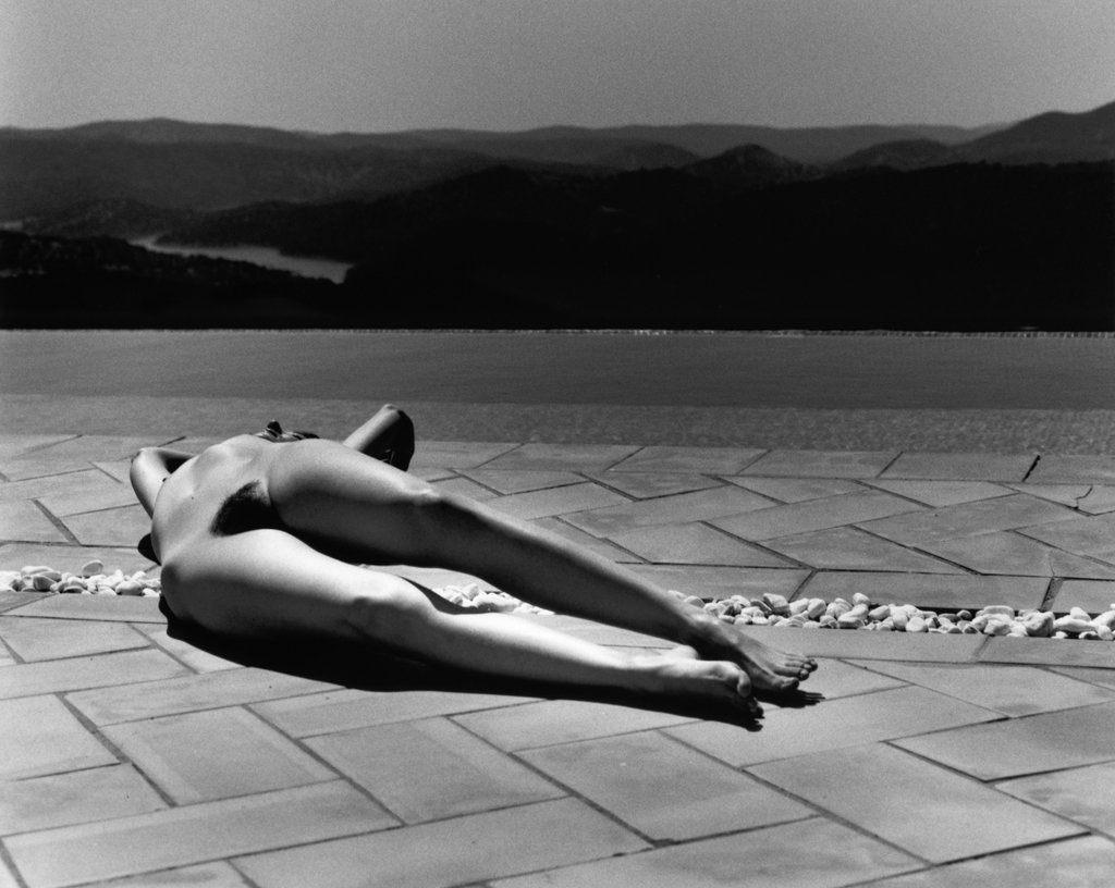 kim-weston-infinity-nude-by-pool-2014.jpg