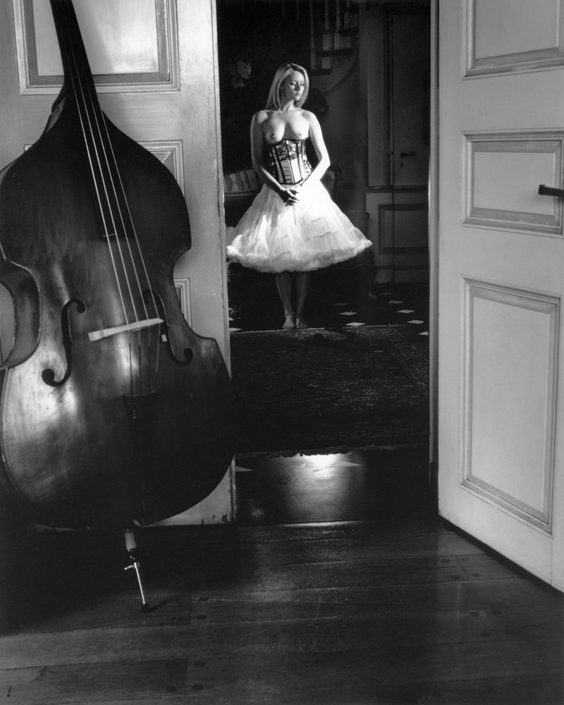Kim Weston_Nude-and-Cello_May-2015-POM.jpg