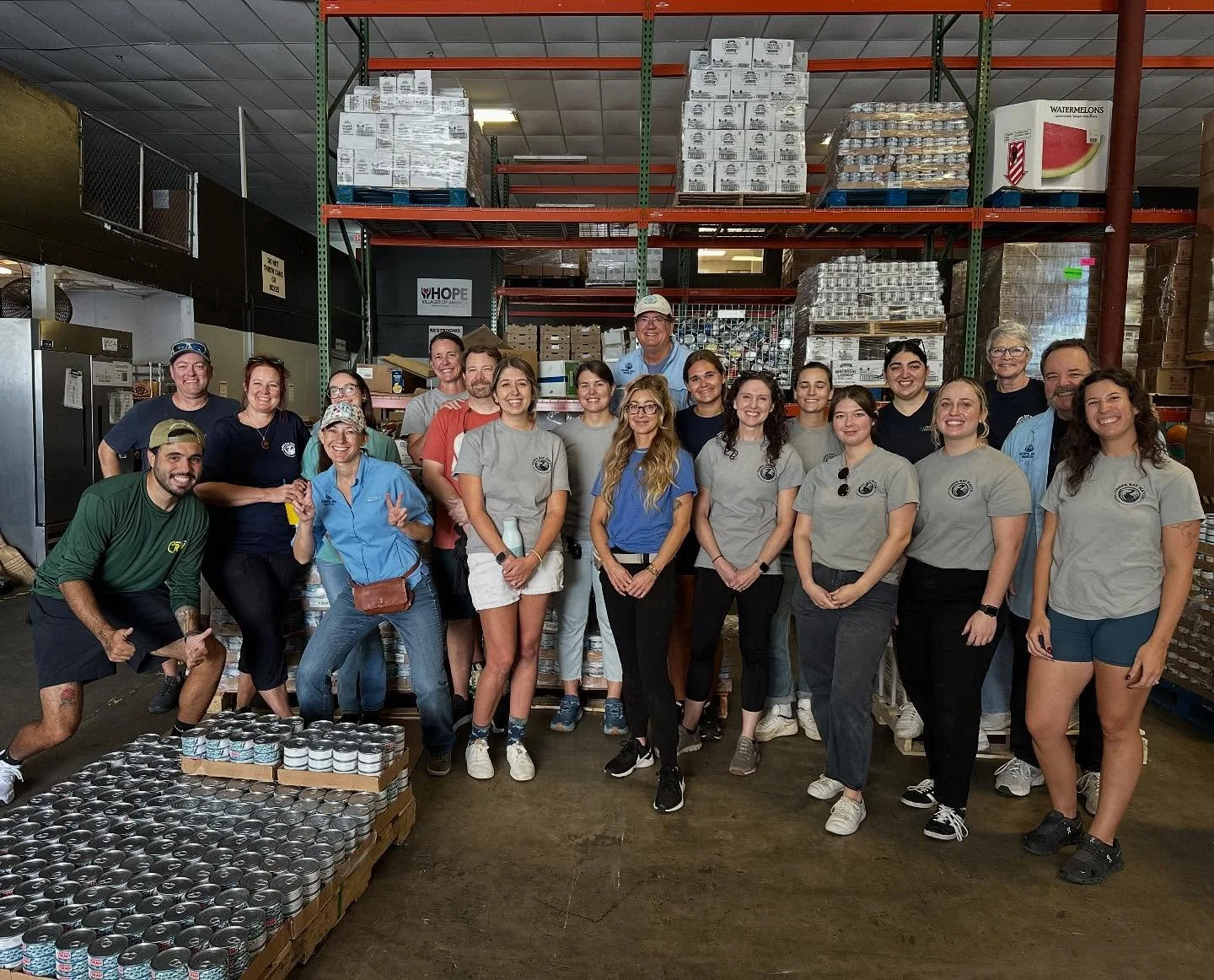 Today the Tampa Bay Watch team rolled up their sleeves for our Day of Service! Today was a chance for us to make an impact by volunteering with an organization in our community, and boy did we! 👏

We got to volunteer at @hopevillages food distributi