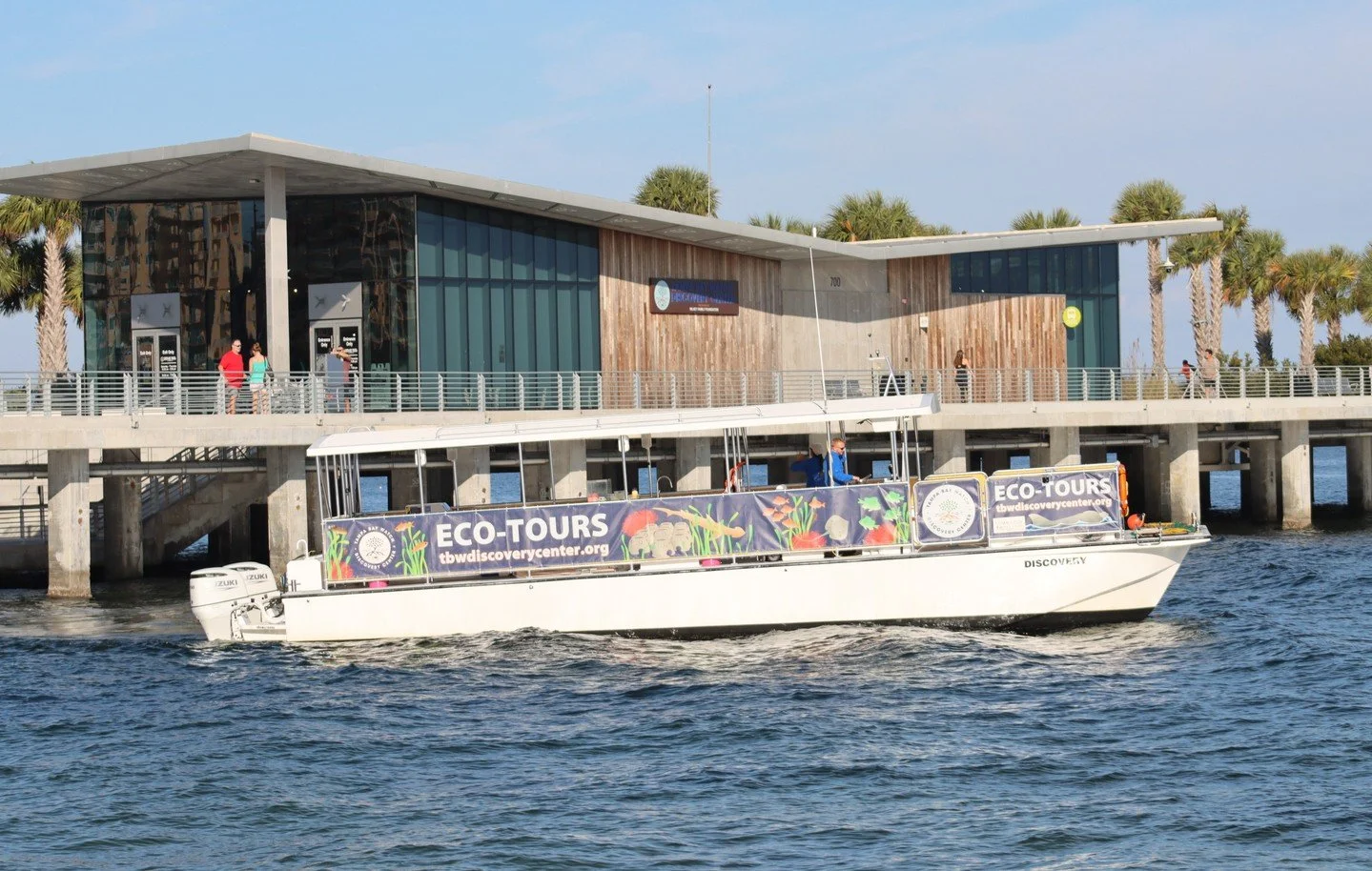 ❄️ Our Tropical Tidings Boat Tours are happening almost every day from now until Jan. 3, 2026 (Dec. 21, 22, 26, 28, 29, 30, 31, Jan. 1, 2, 3)! 

Enjoy twinkling lights and festive tunes aplenty from the water aboard our eco-vessel. Hot chocolate and 