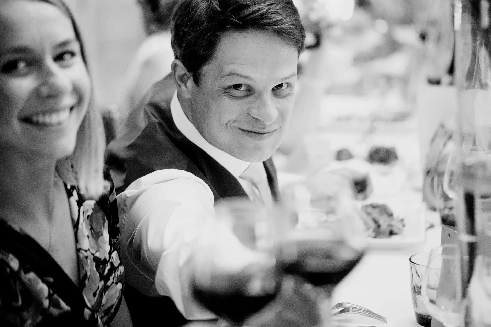 Reportage de mariage lors d'un diner.