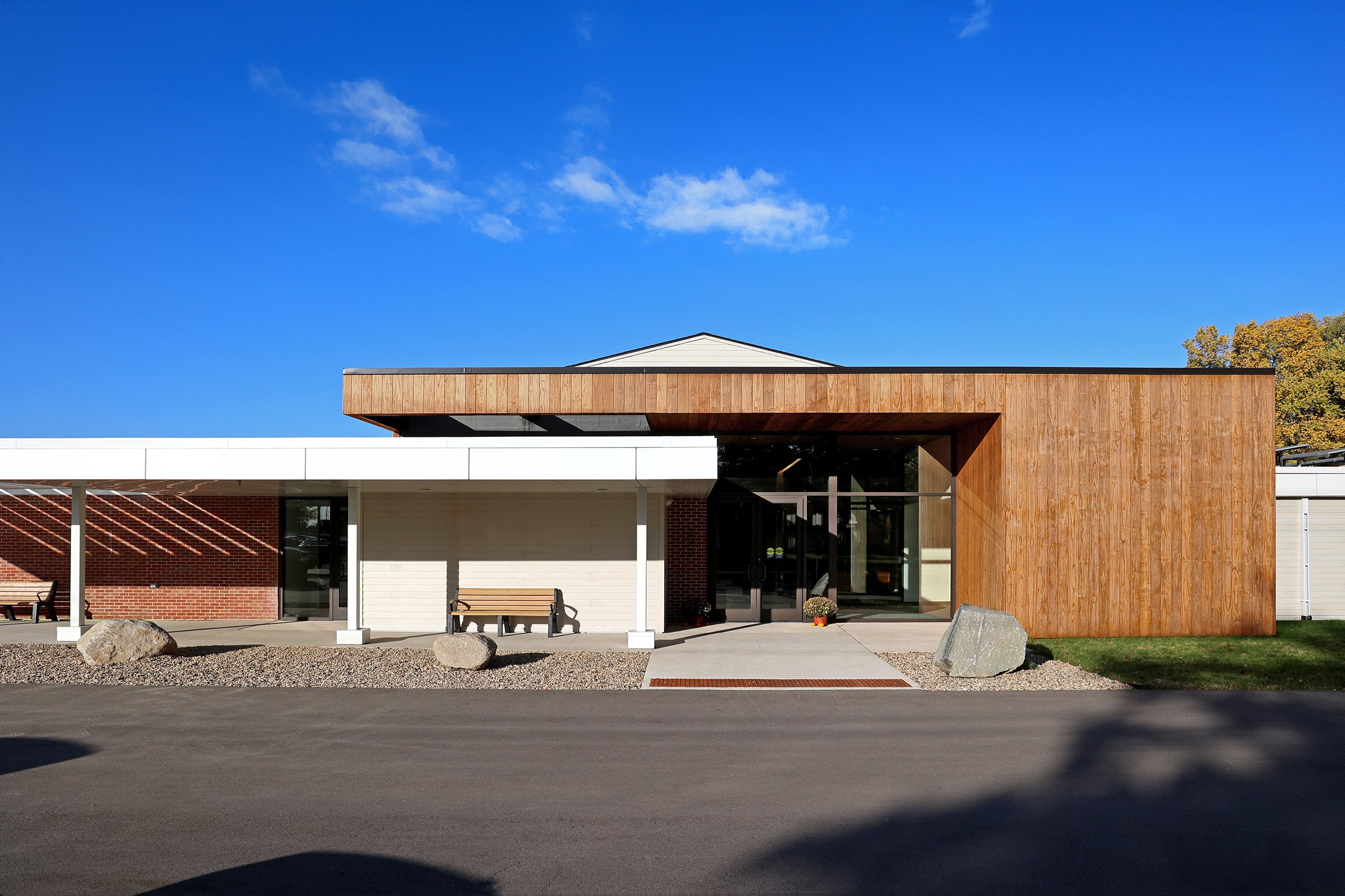 1G9A3684-ShepGlenAL-exterior entry-sm.jpg