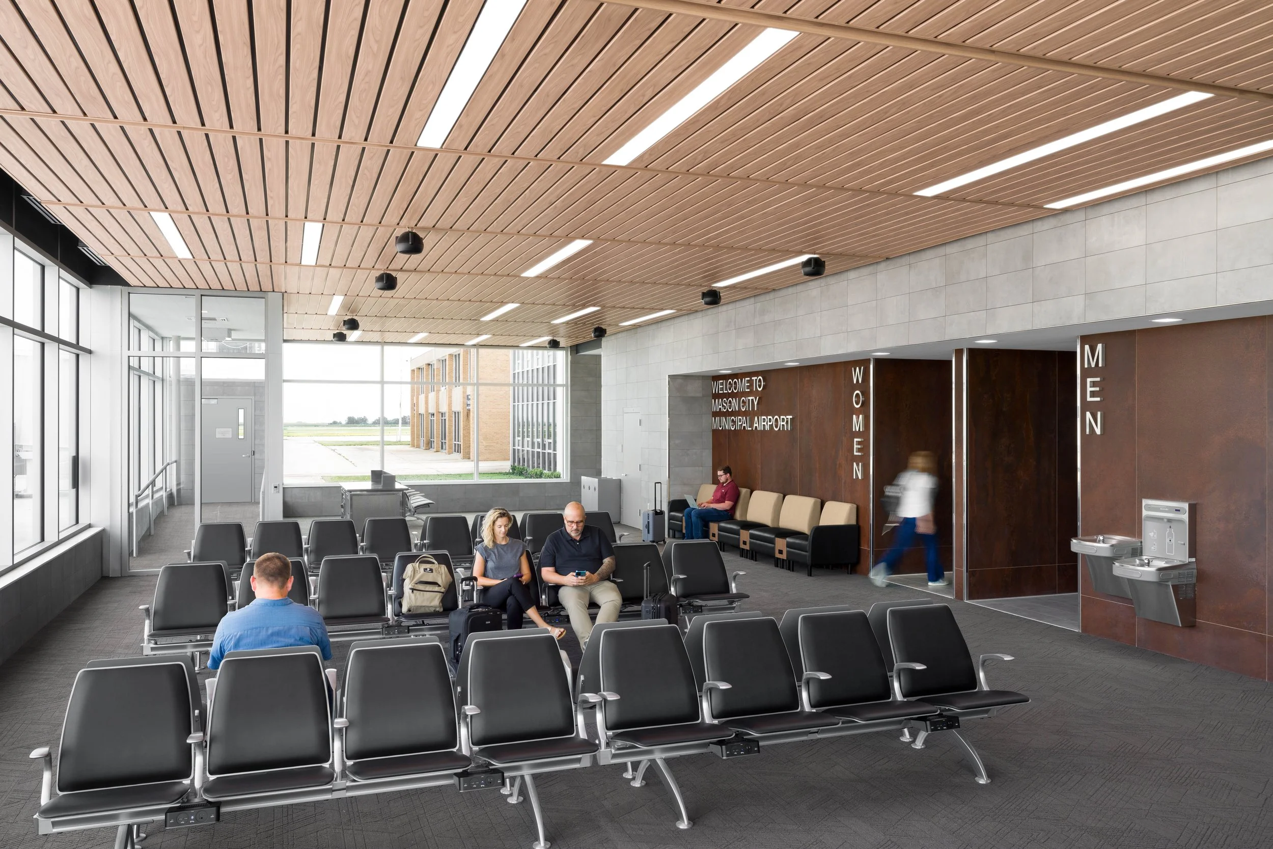 22003 Airport terminal-gatehold.jpg