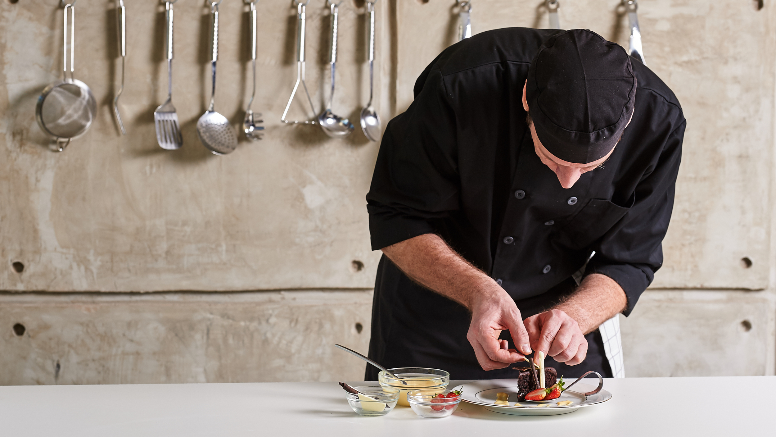 Beyond Dinner: When Hiring a Private Chef Makes Sense for Your Household